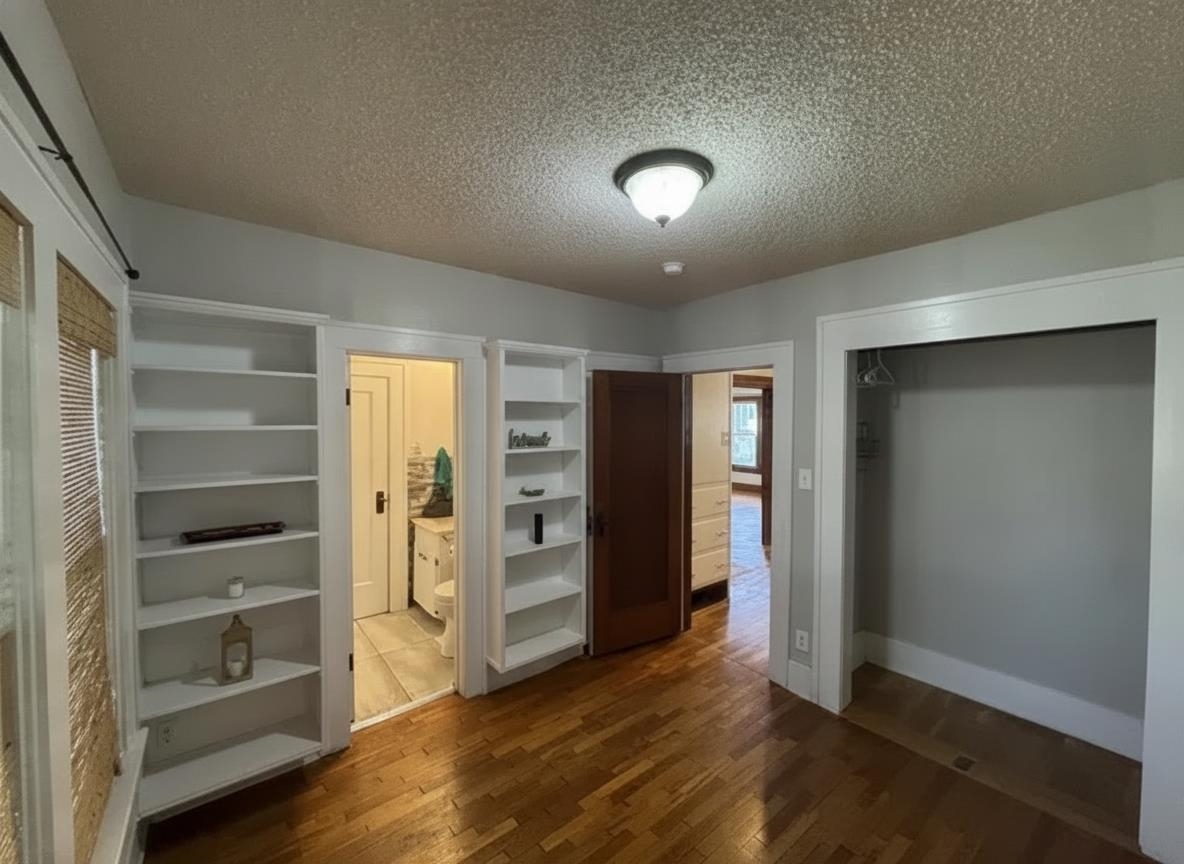 633 S Poplar Property Photo 9
