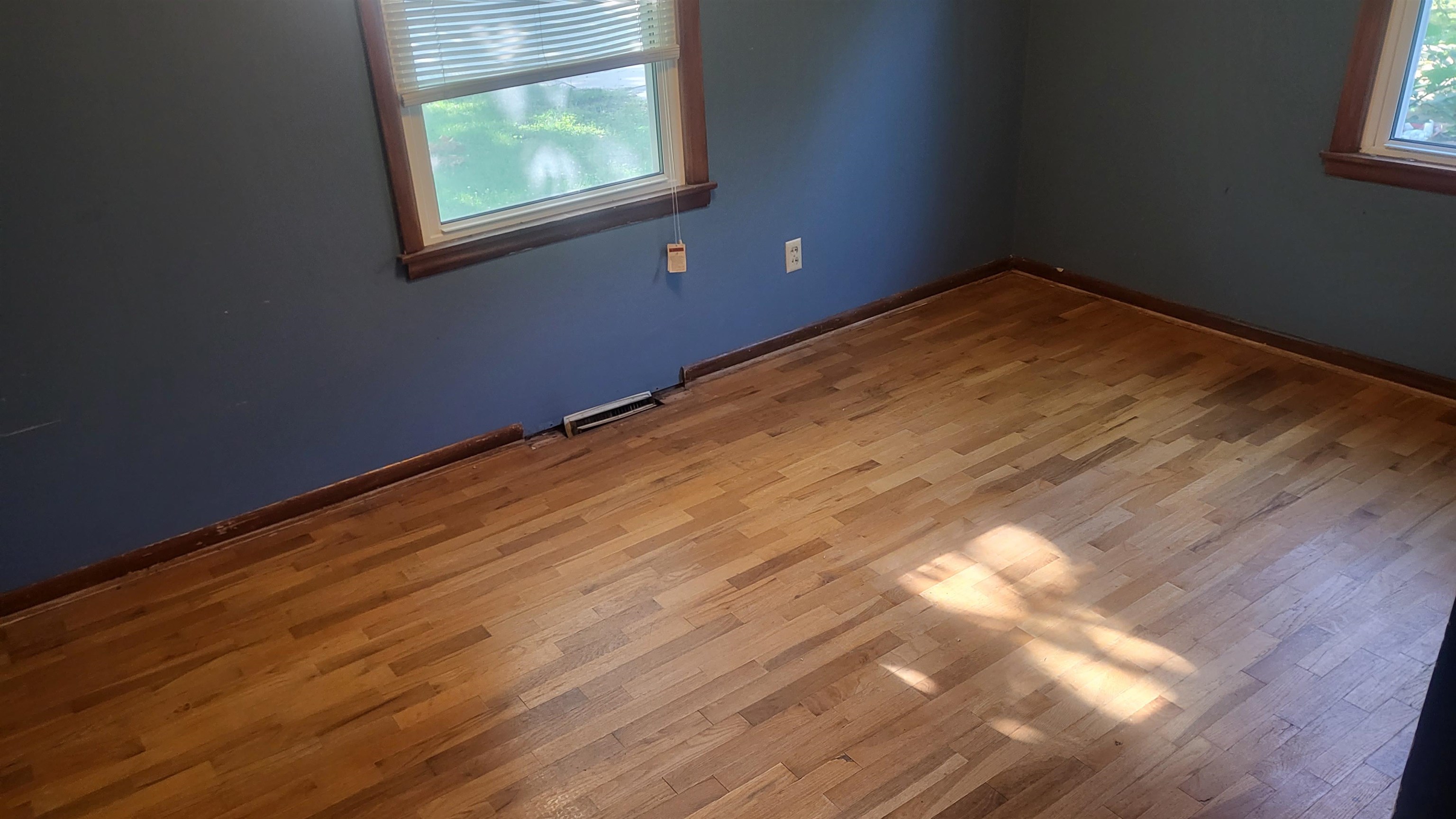 701 N Hartup Property Photo 8