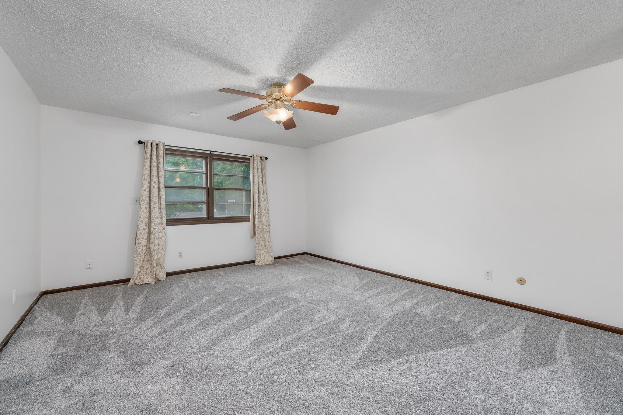 351 S Shefford Property Photo 20