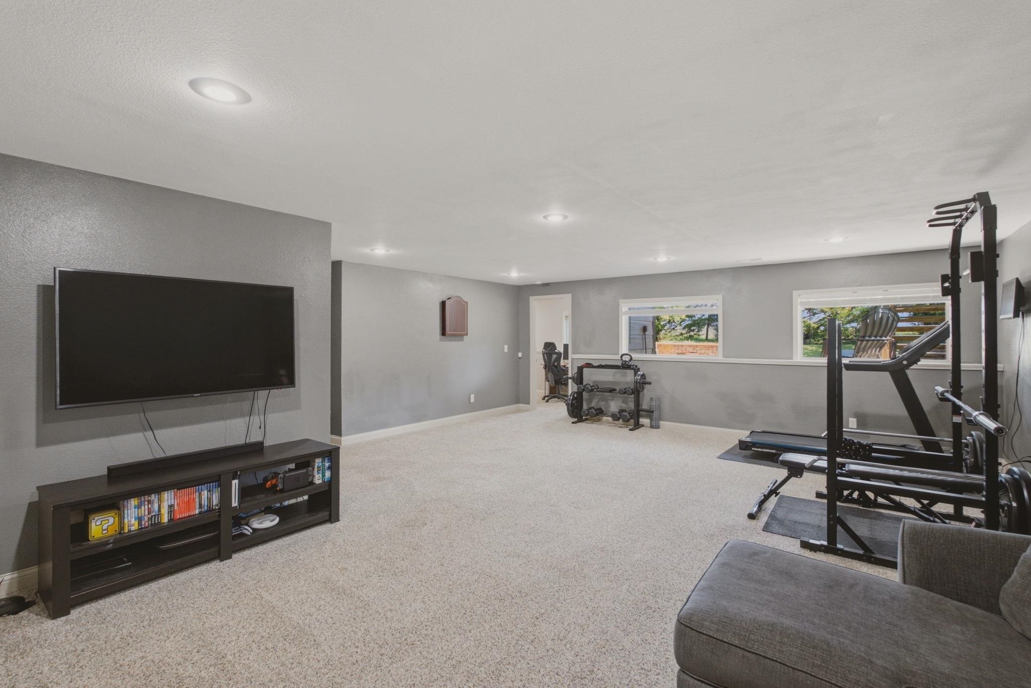 10614 E Zimmerly St Property Photo 22