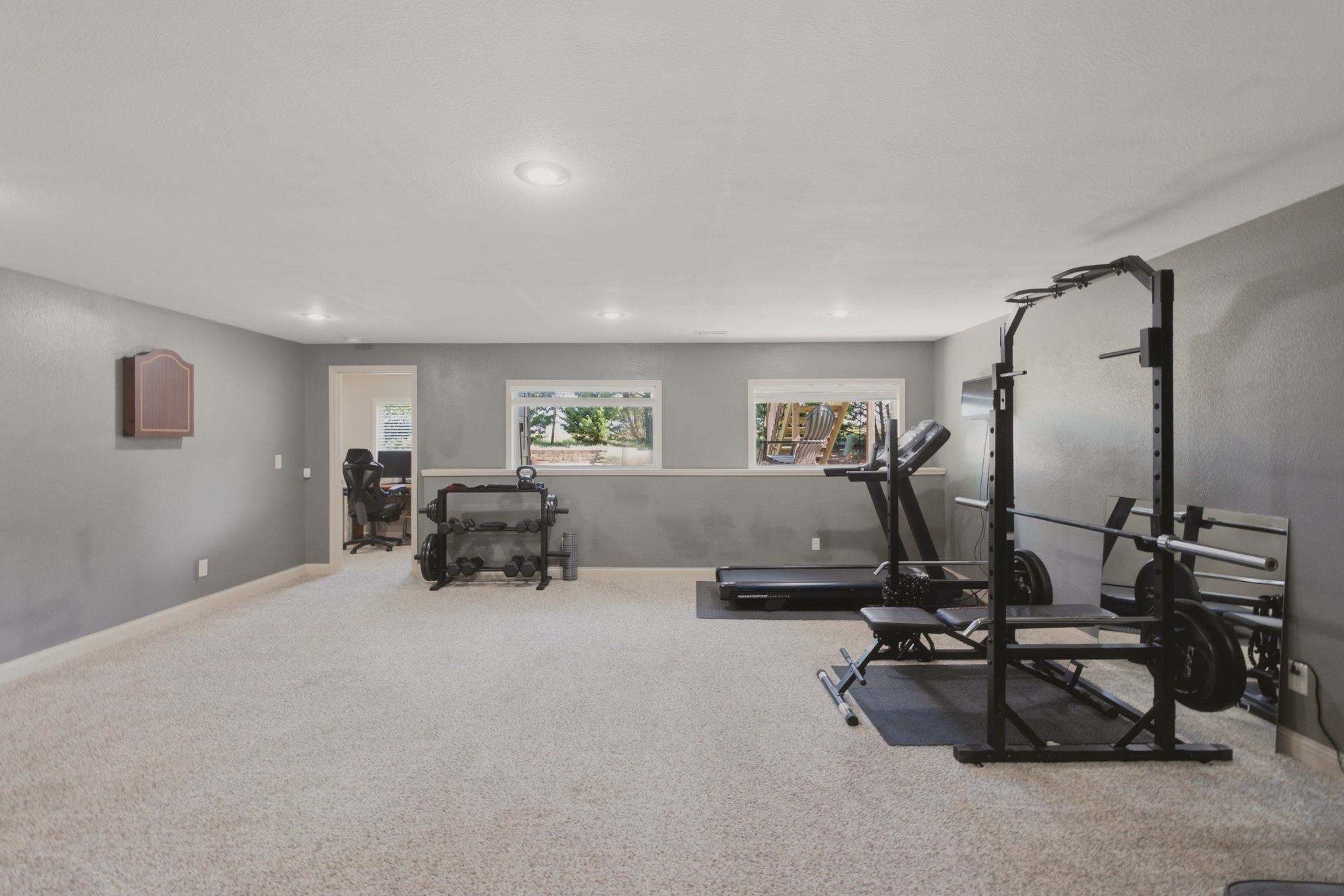 10614 E Zimmerly St Property Photo 23