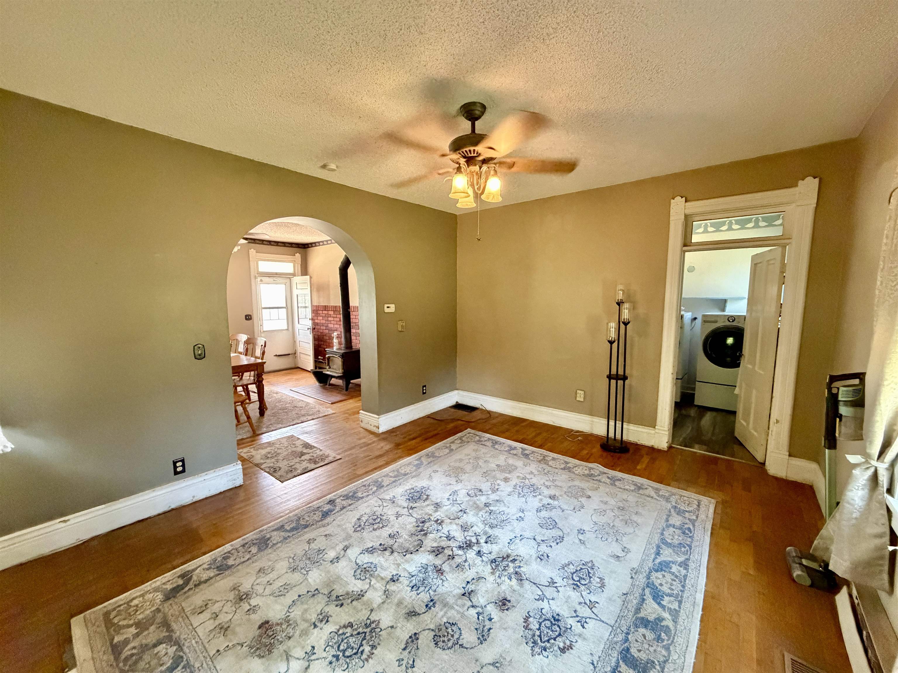6107 S Hoover Rd Property Photo 15