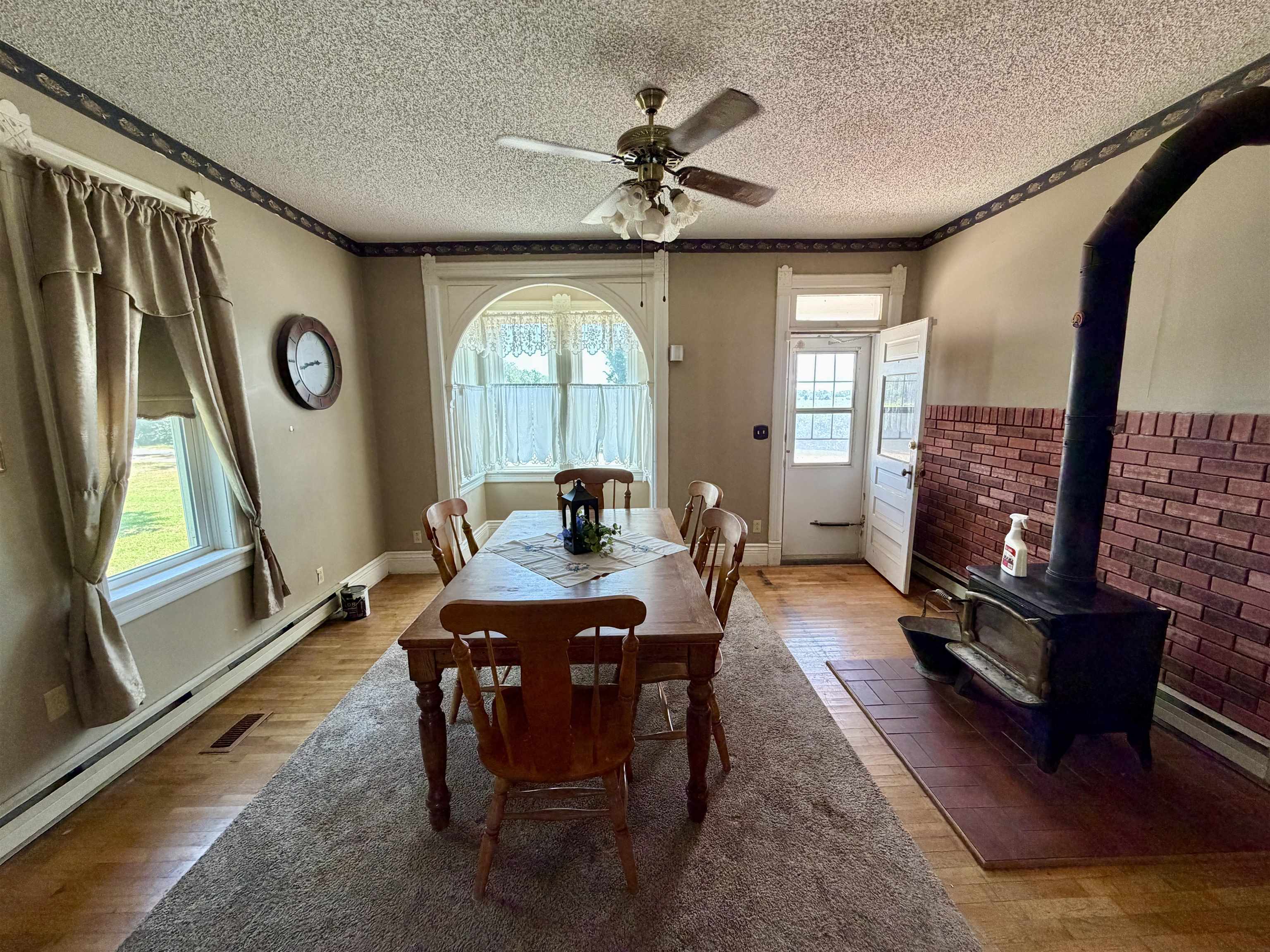 6107 S Hoover Rd Property Photo 16