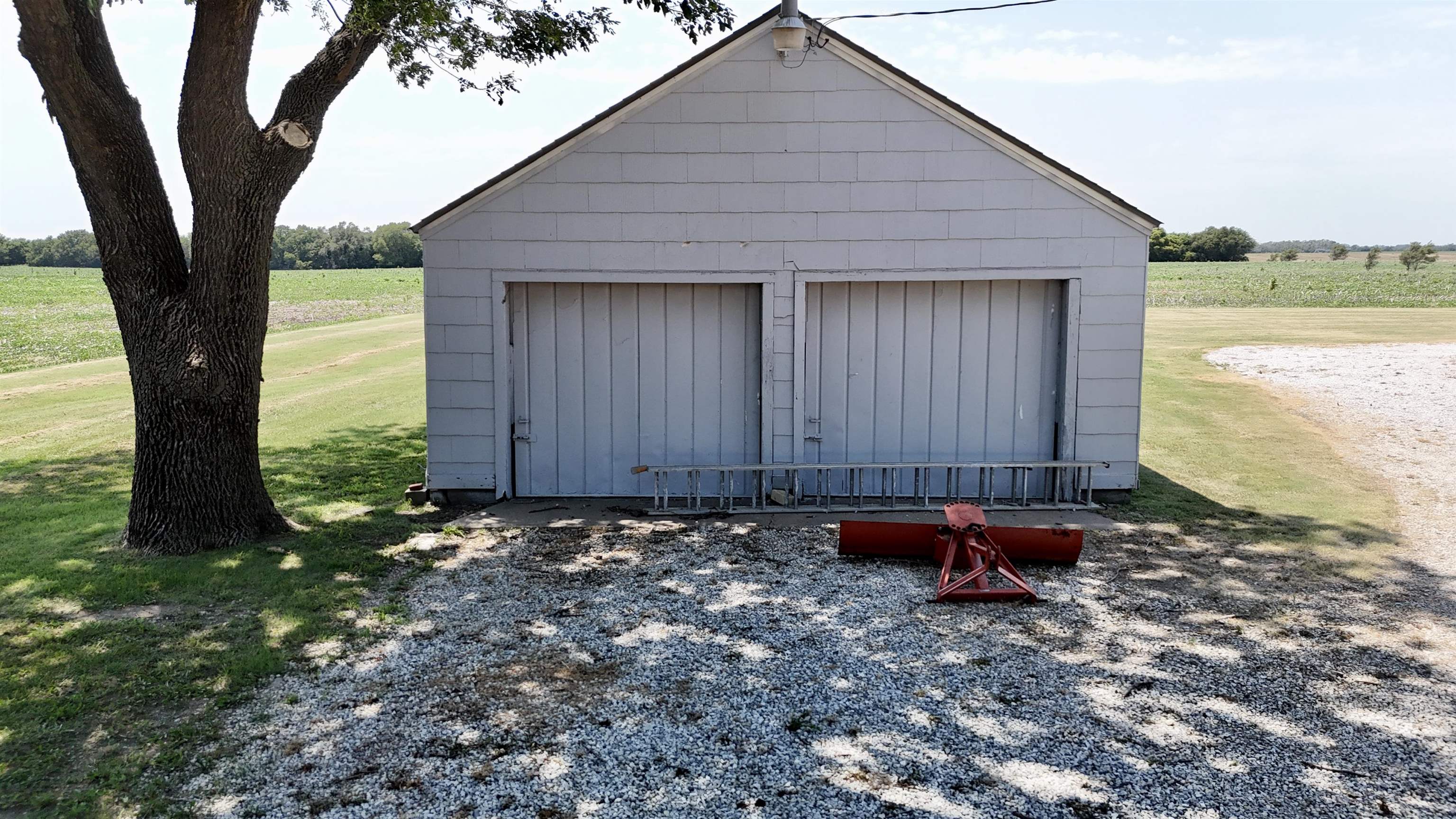 6107 S Hoover Rd Property Photo 28