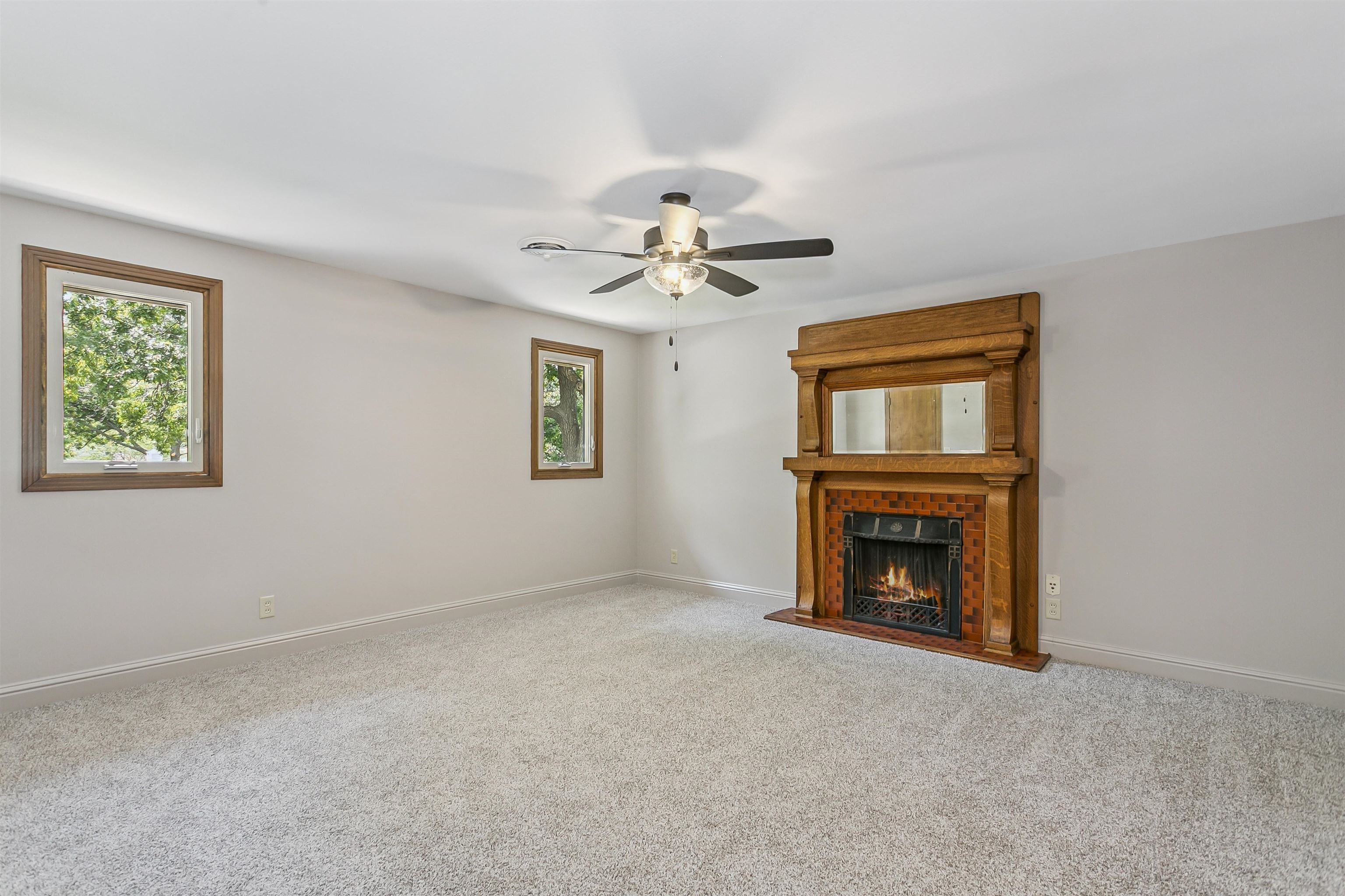 328 N Hampton Property Photo 20