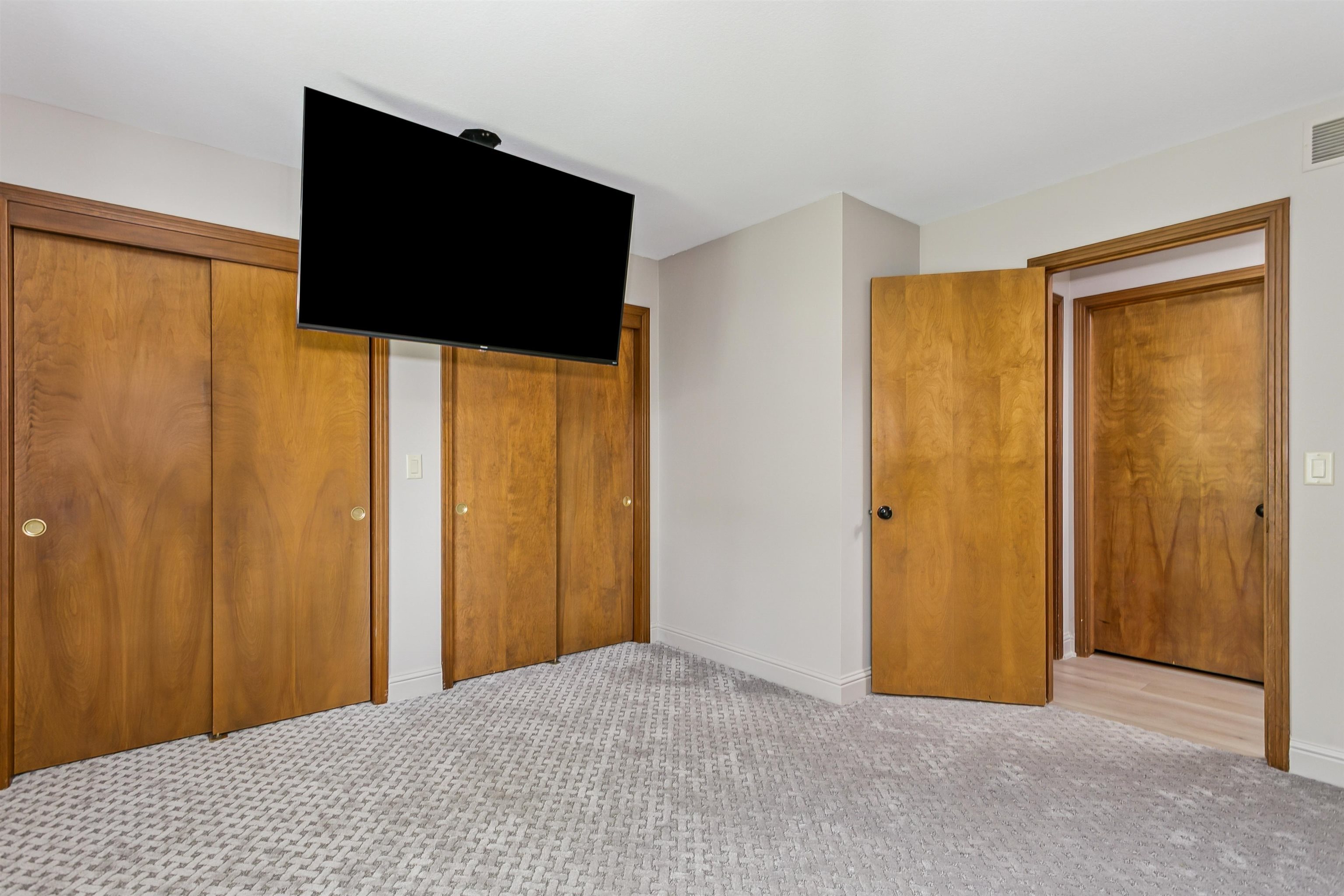 328 N Hampton Property Photo 28