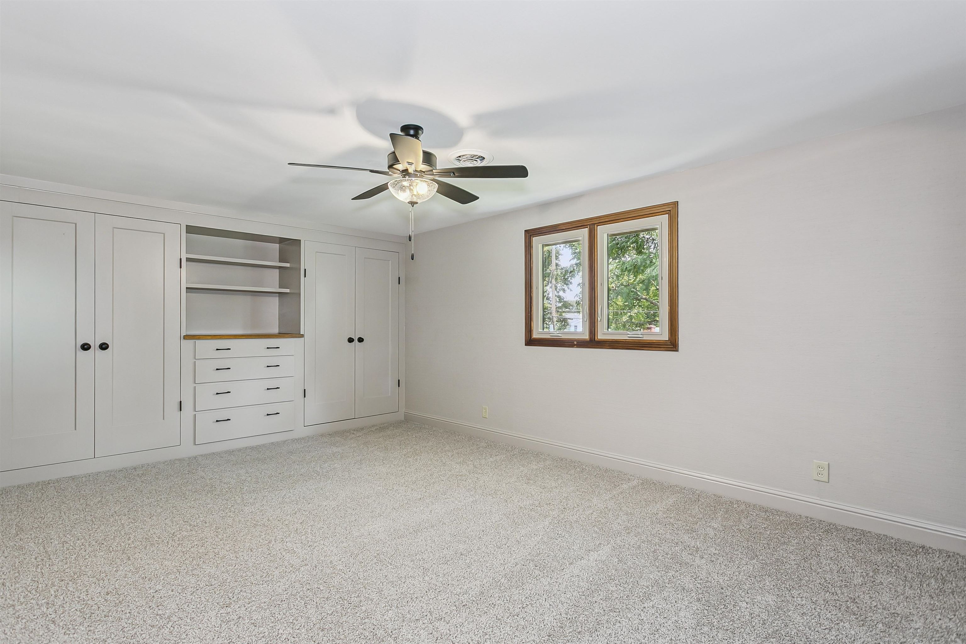 328 N Hampton Property Photo 35
