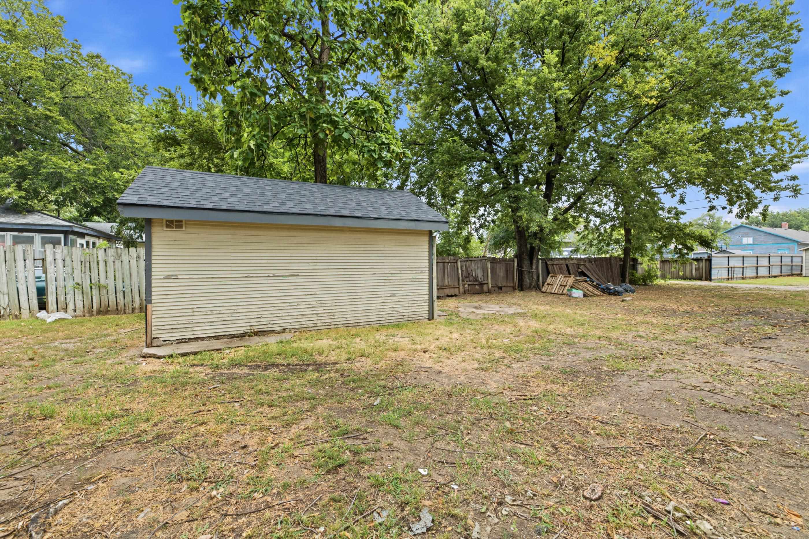 2026 N Arkansas Ave Property Photo 29