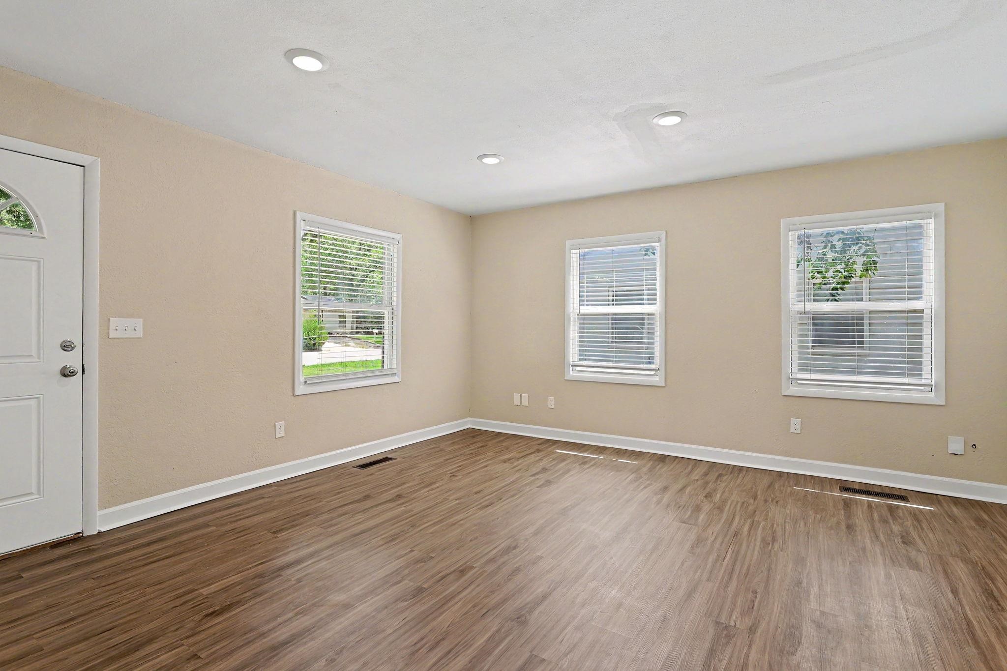 6515 N West Park View St Property Photo 8