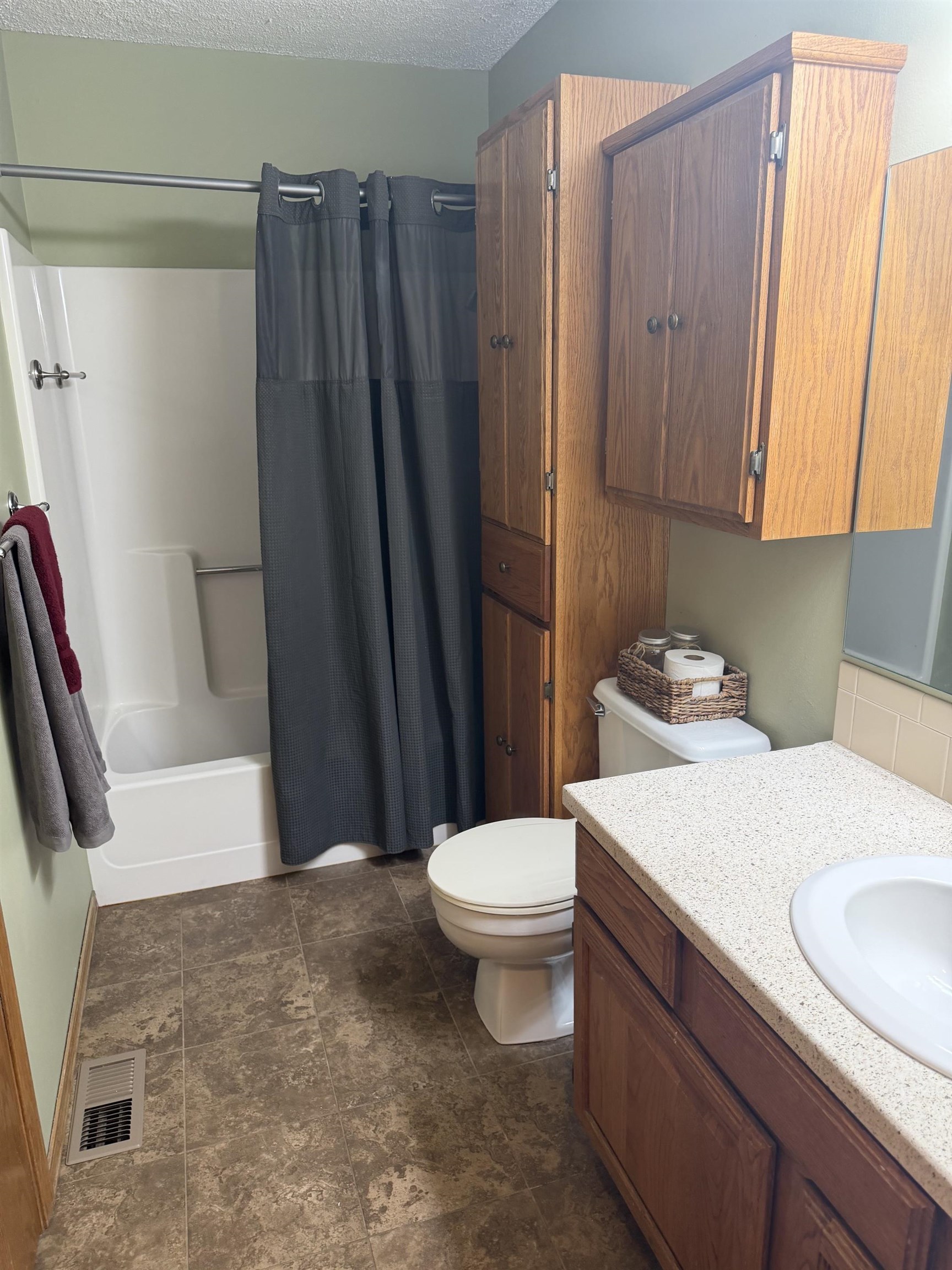 6128 W 38th Ct S. Property Photo 16