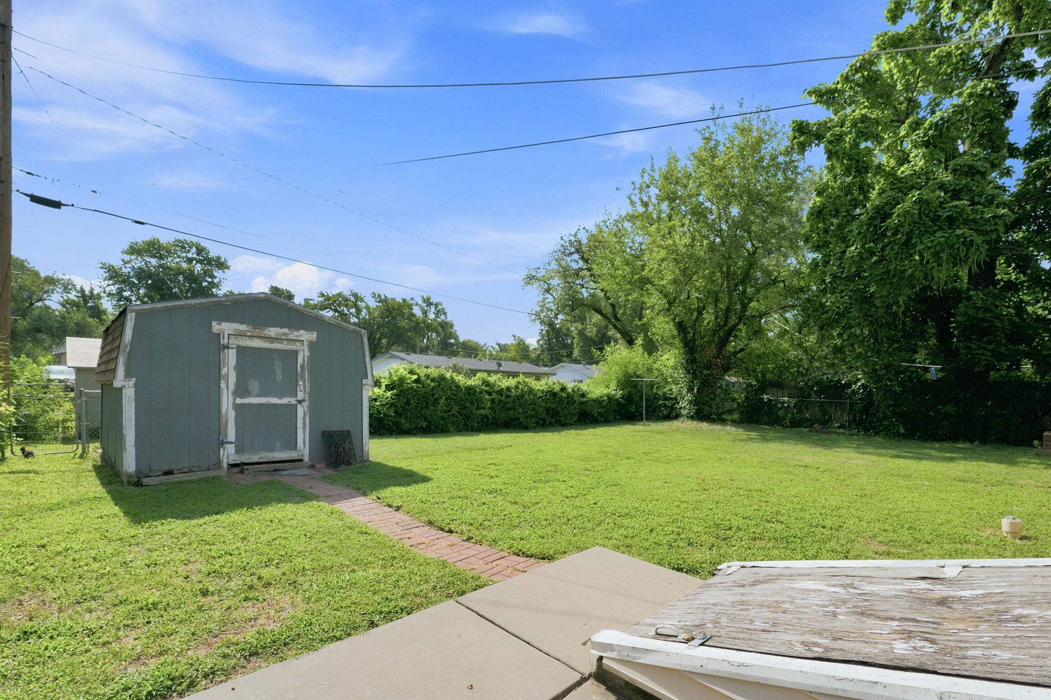 1442 N Prairie Lane Property Photo 26