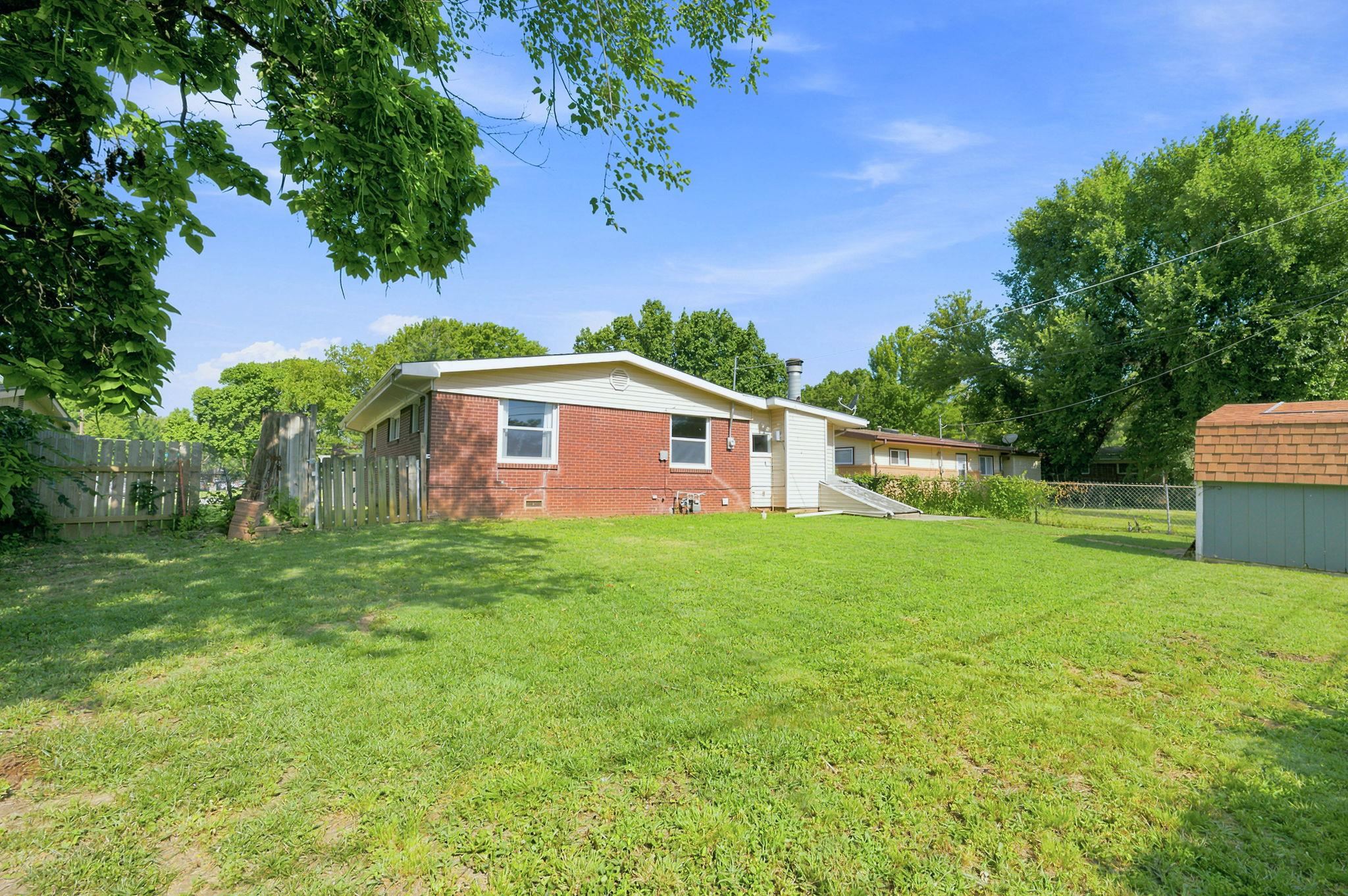 1442 N Prairie Lane Property Photo 28