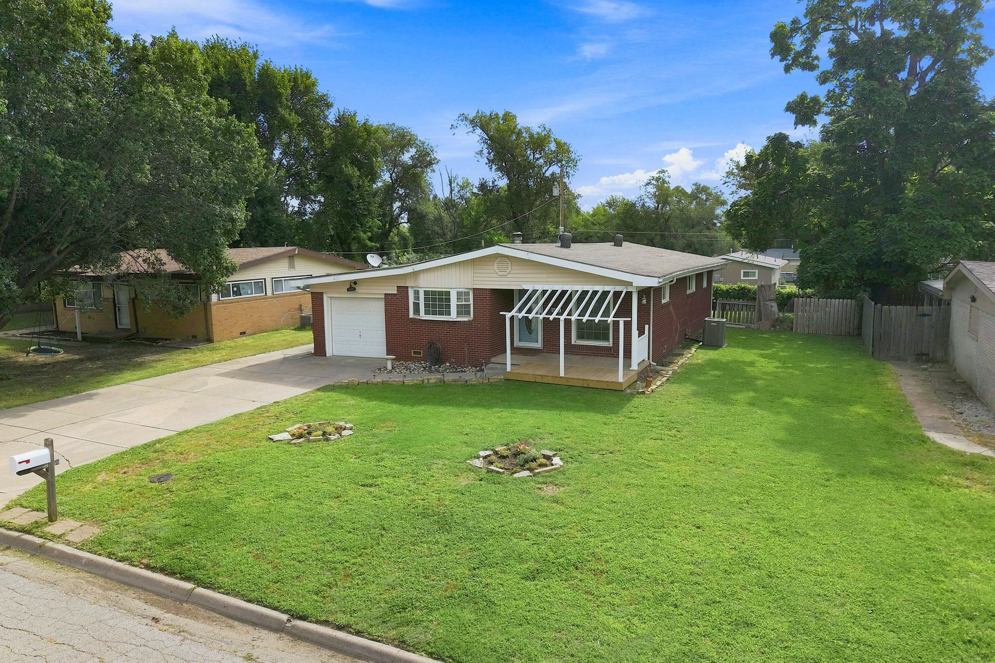 1442 N Prairie Lane Property Photo 33