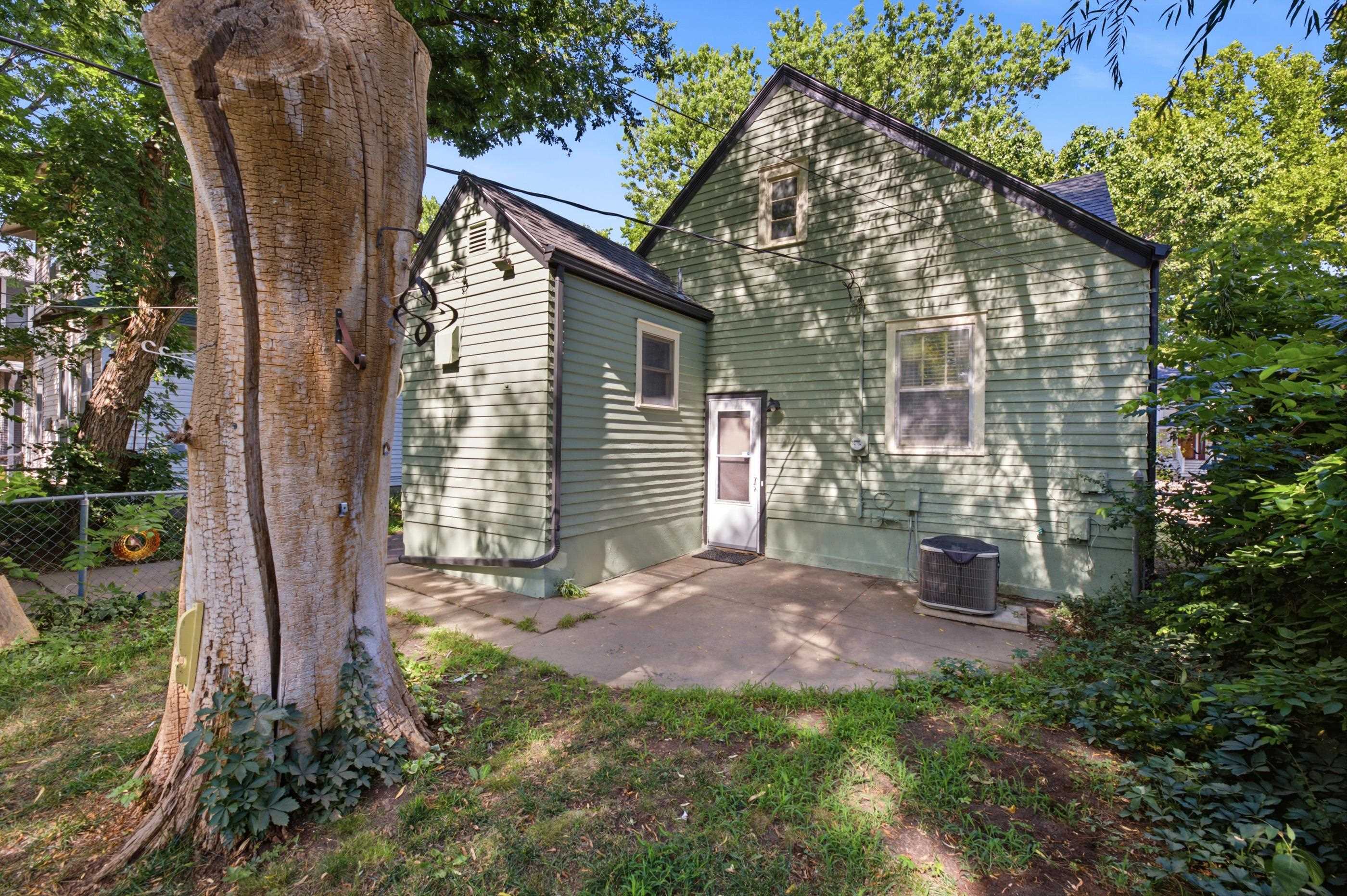 1125 N Coolidge Ave Property Photo 26