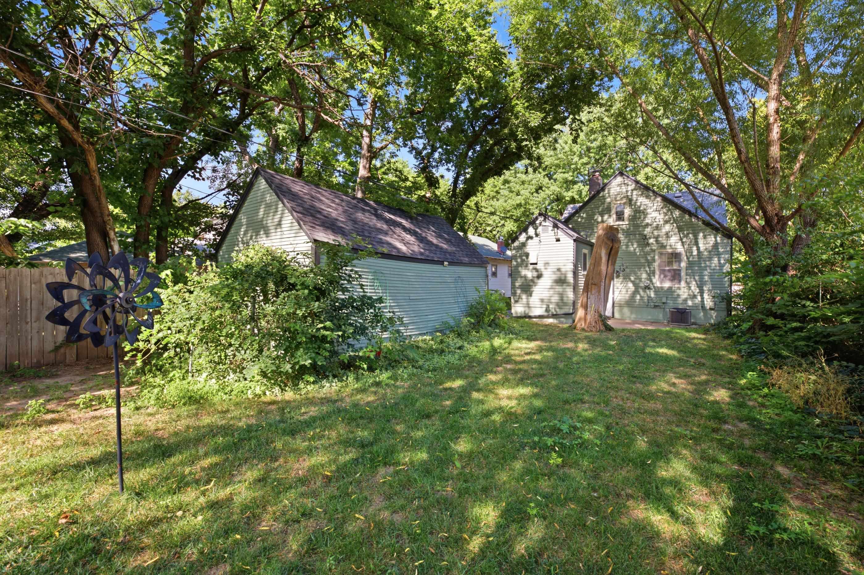 1125 N Coolidge Ave Property Photo 28