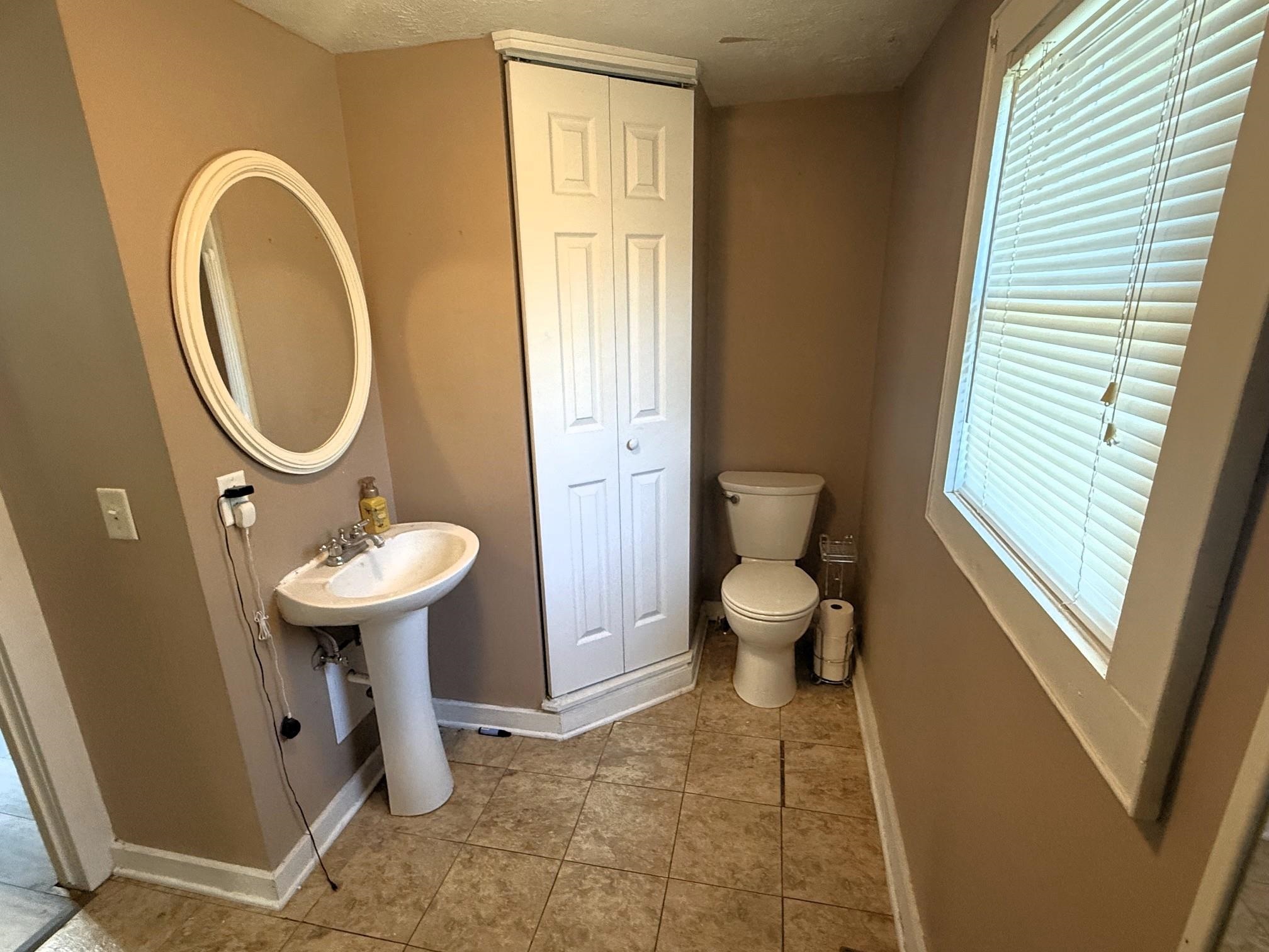 367 W Jewell Ave Property Photo 16