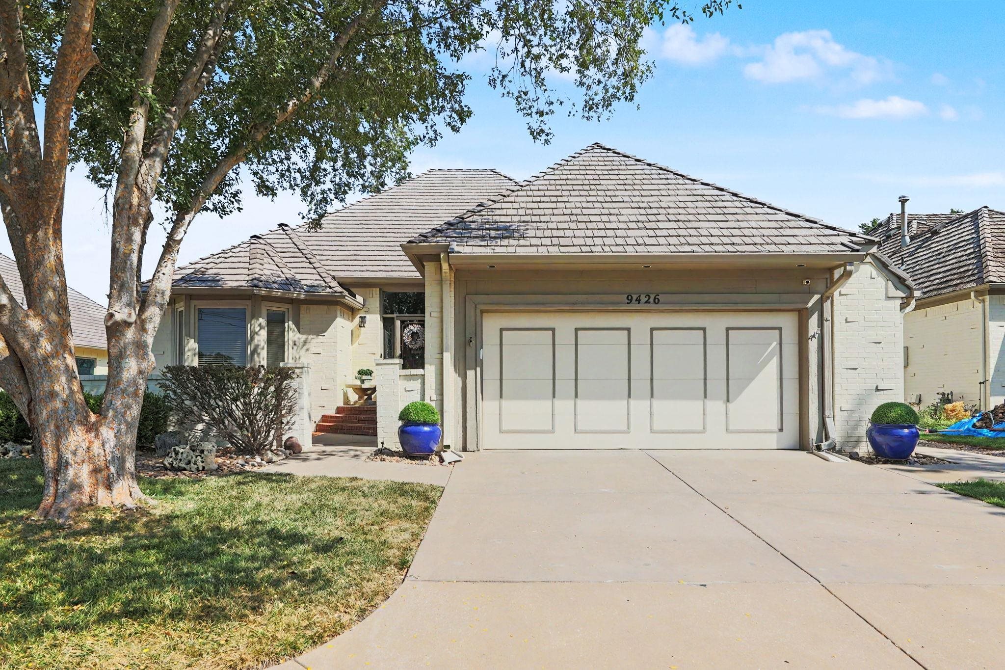 9426 E Woodspring Property Photo 1