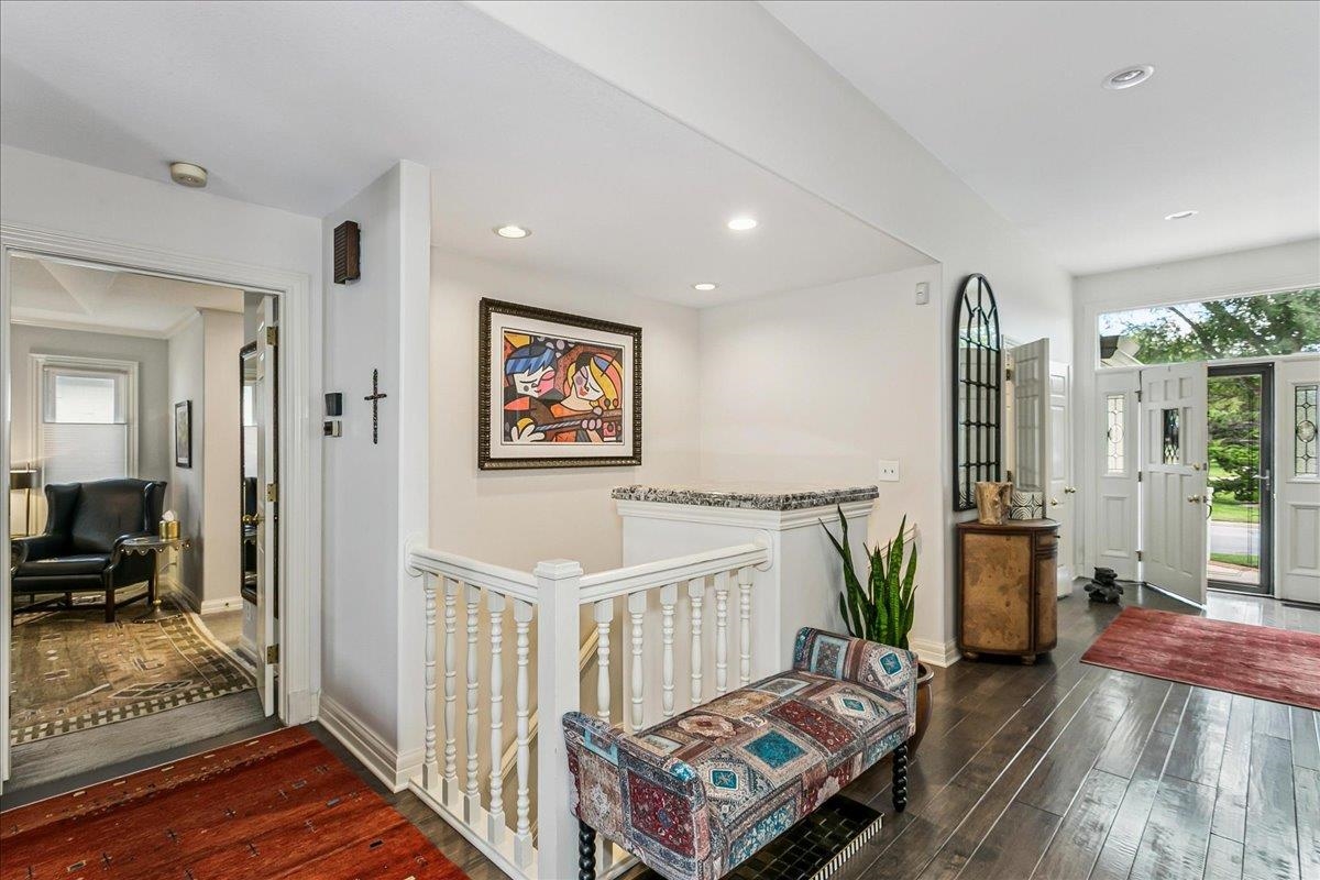9426 E Woodspring Property Photo 2