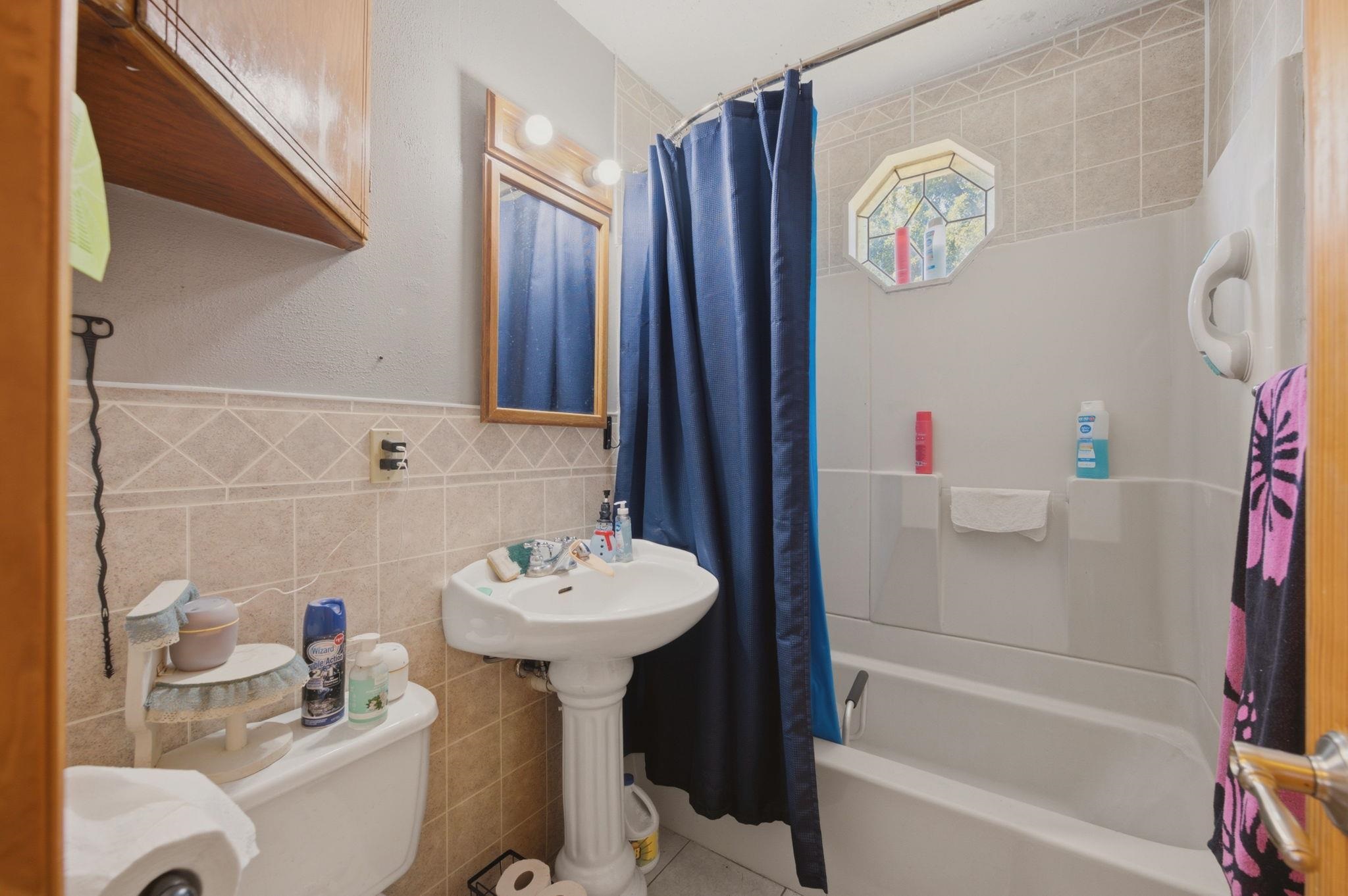 217 W Chicago Ave Property Photo 17