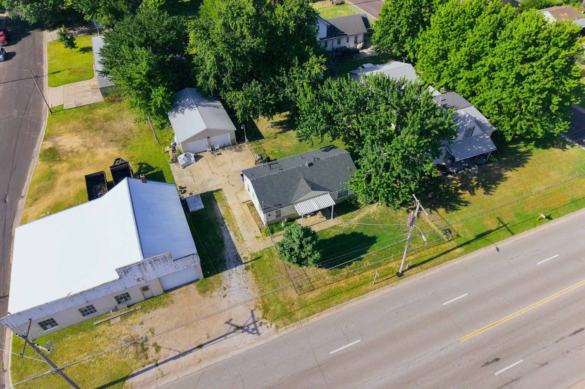 217 W Chicago Ave Property Photo 33