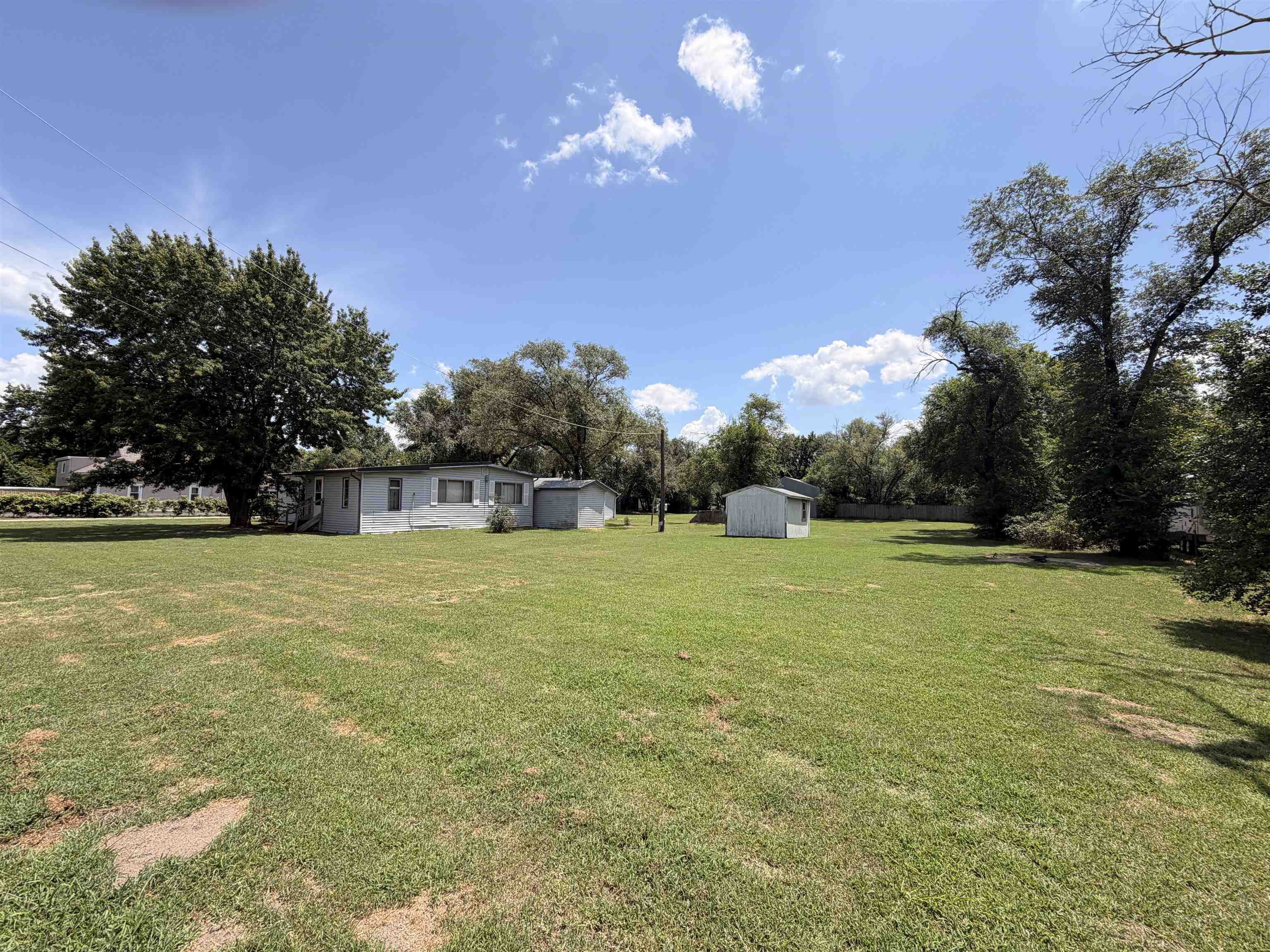 739 W 55th Property Photo 1