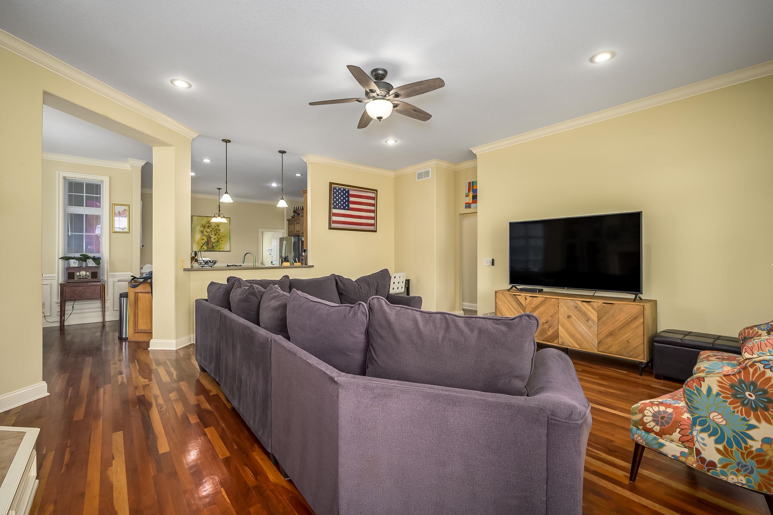 5155 N Saint James St Property Photo 6