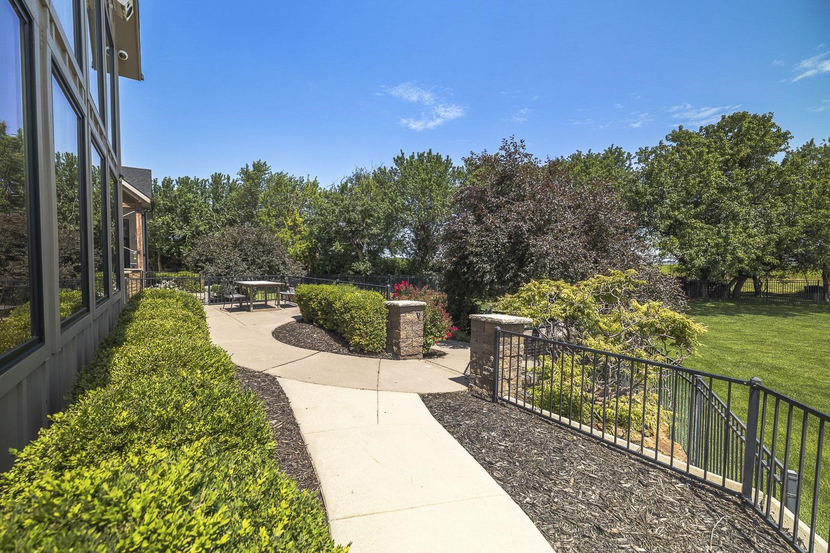 11026 W Hollywood Property Photo 34