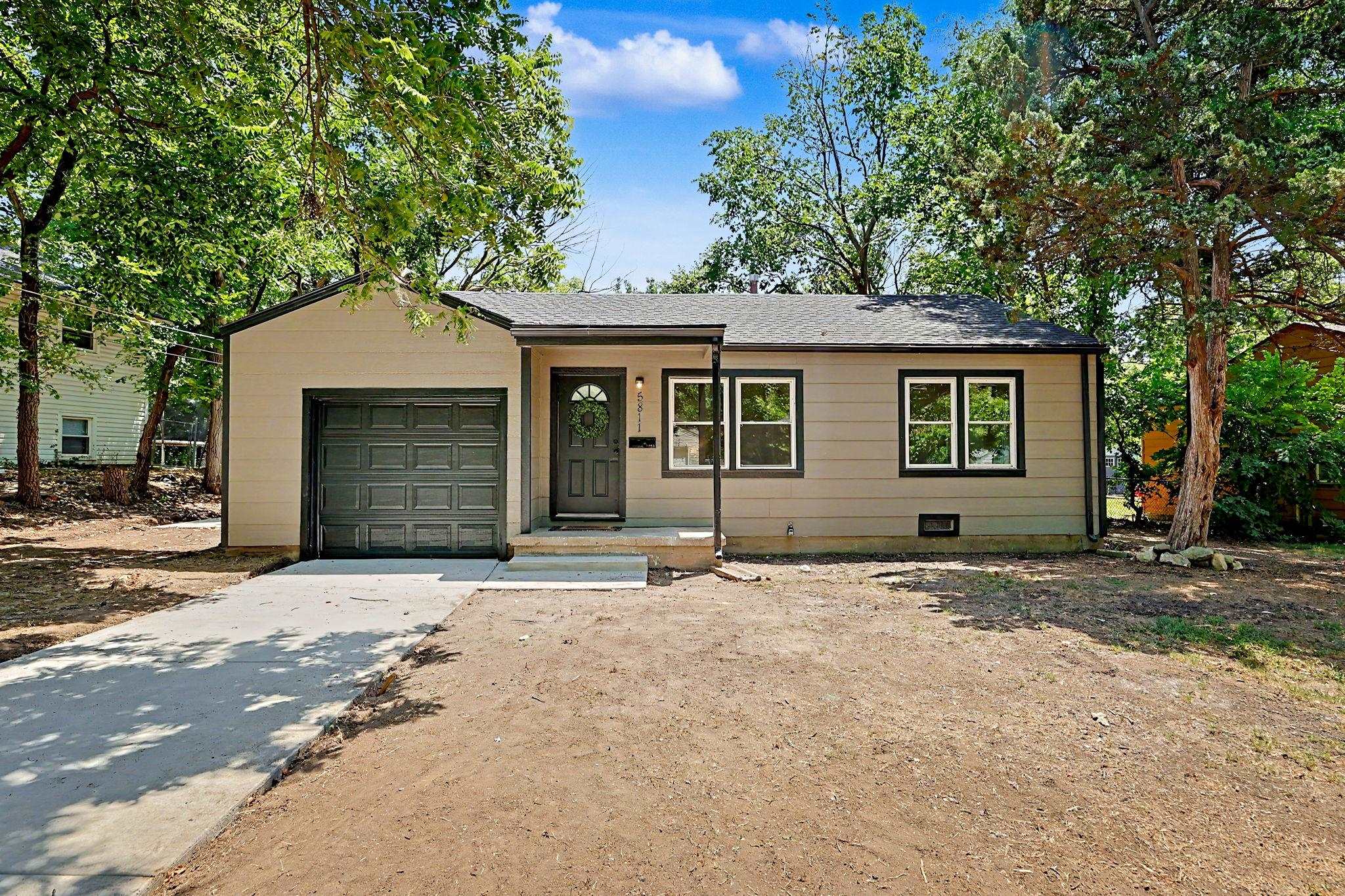 5811 E Skinner Property Photo 1