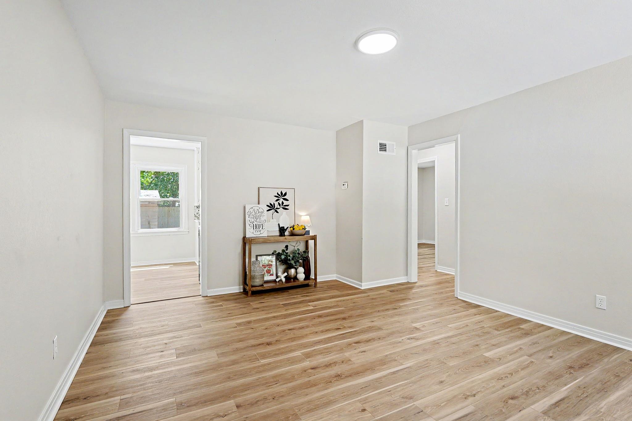 5811 E Skinner Property Photo 3