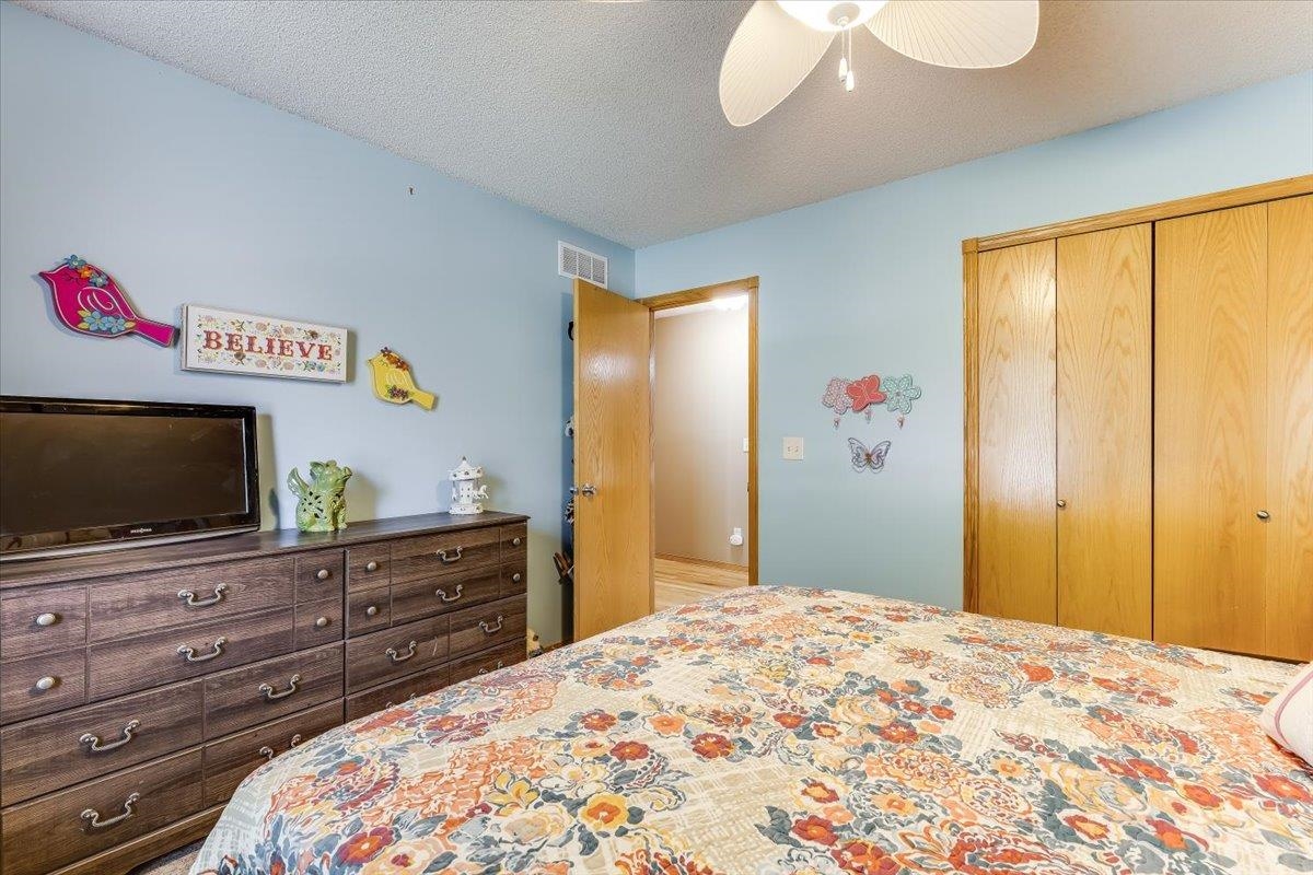 1309 S Summit Cir Property Photo 28