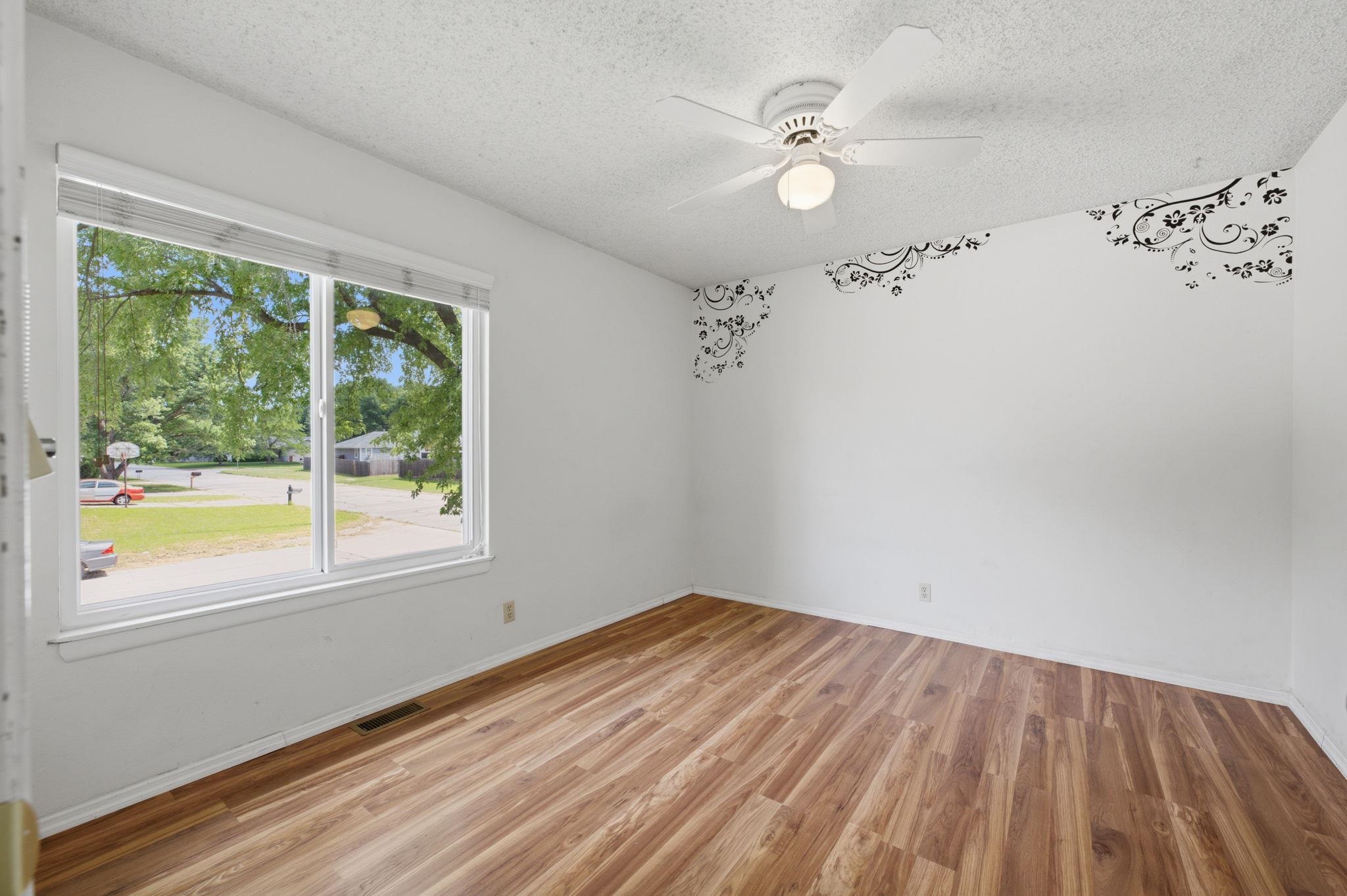 435 E Campus St Property Photo 16