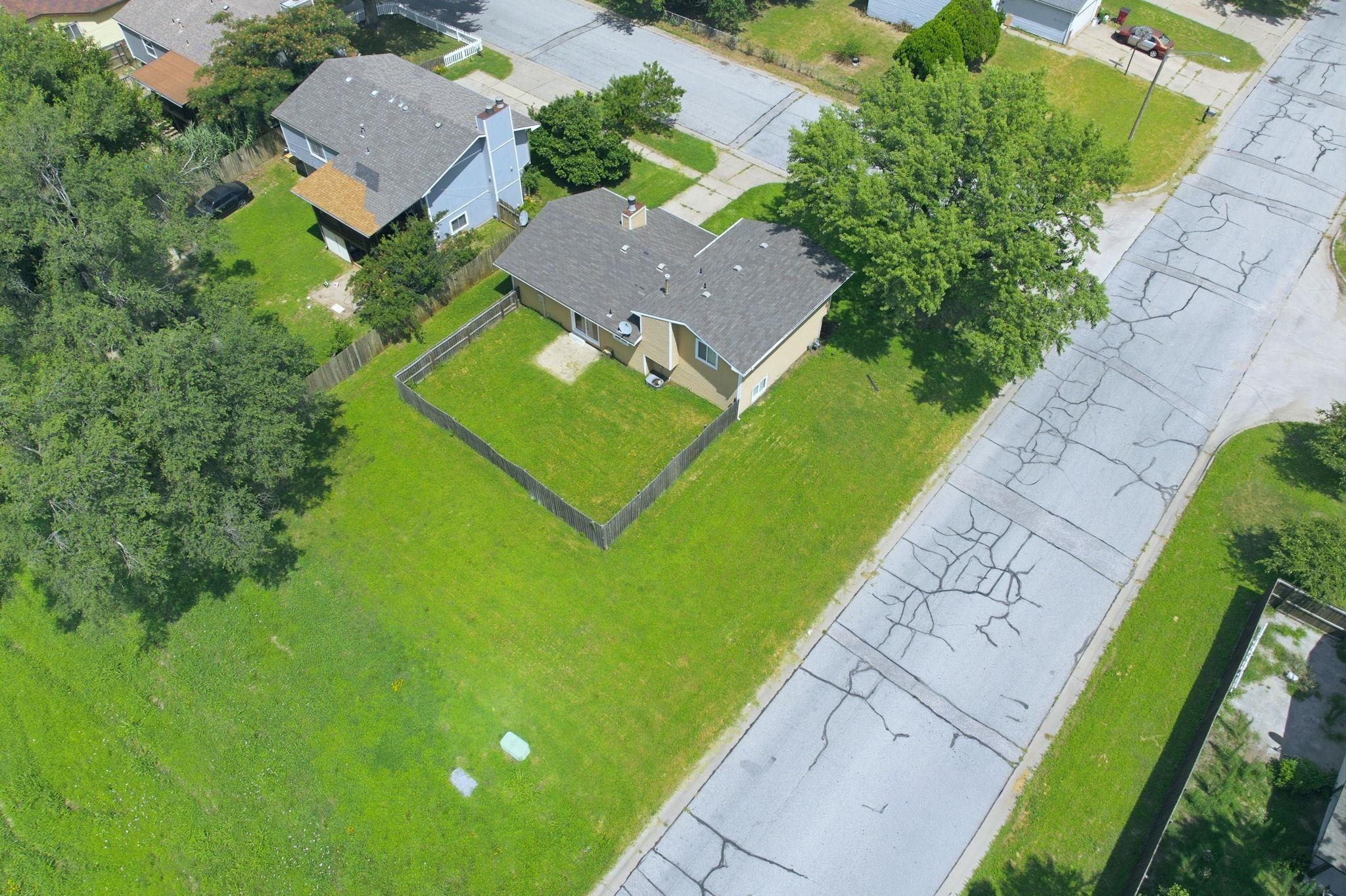 435 E Campus St Property Photo 26