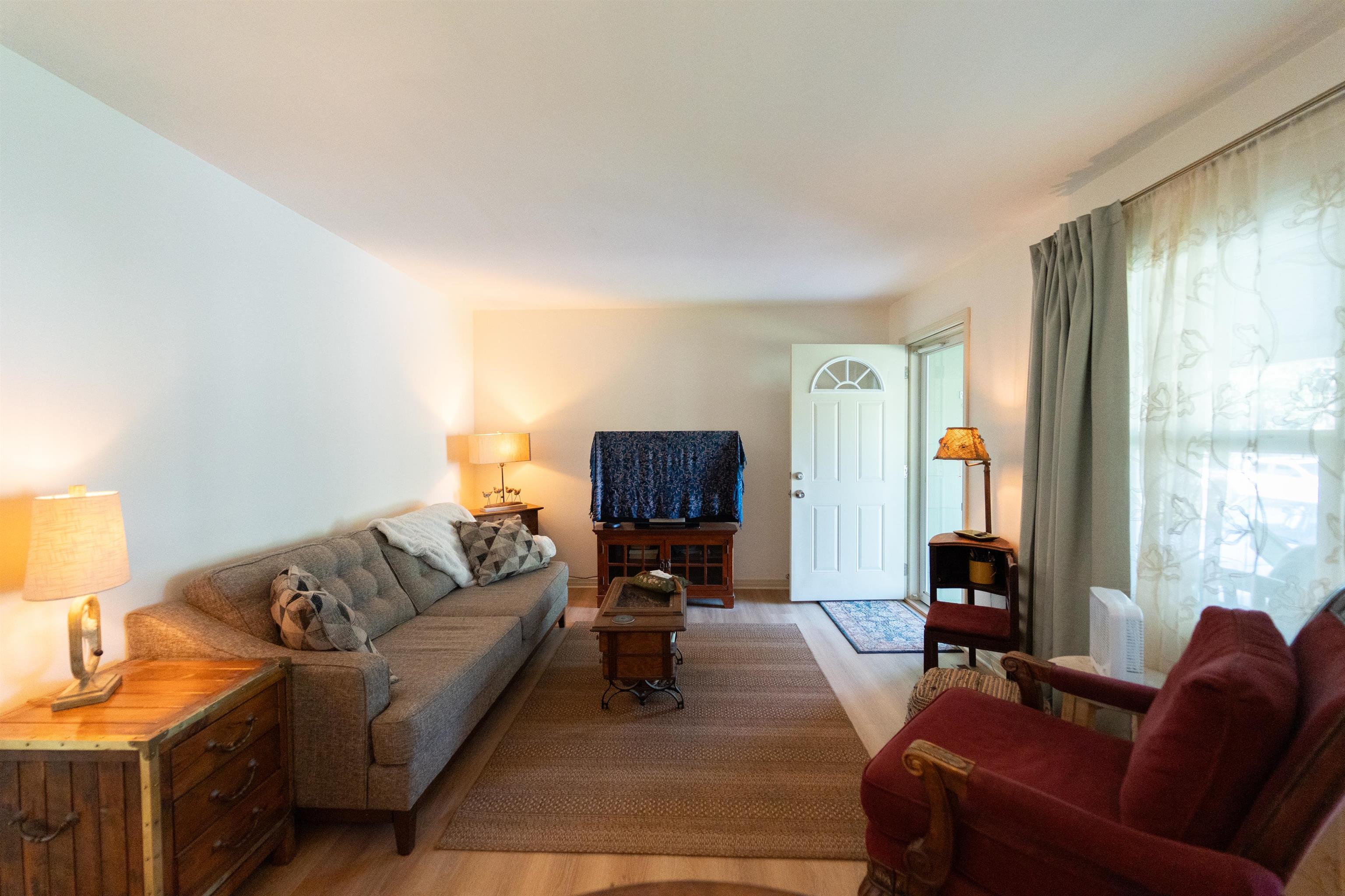 215 Spruce Property Photo 8