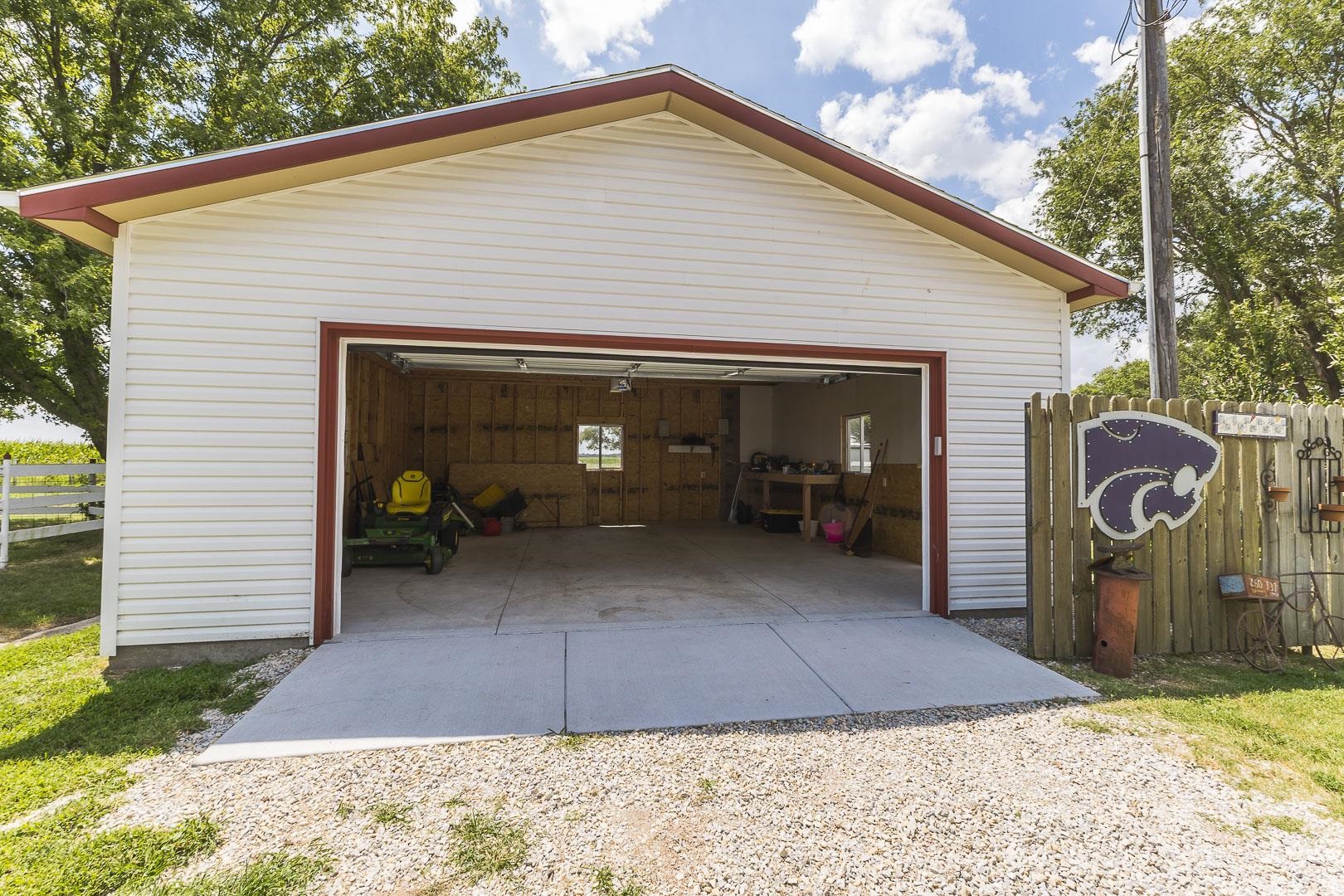 7231 N 263rd Property Photo 22