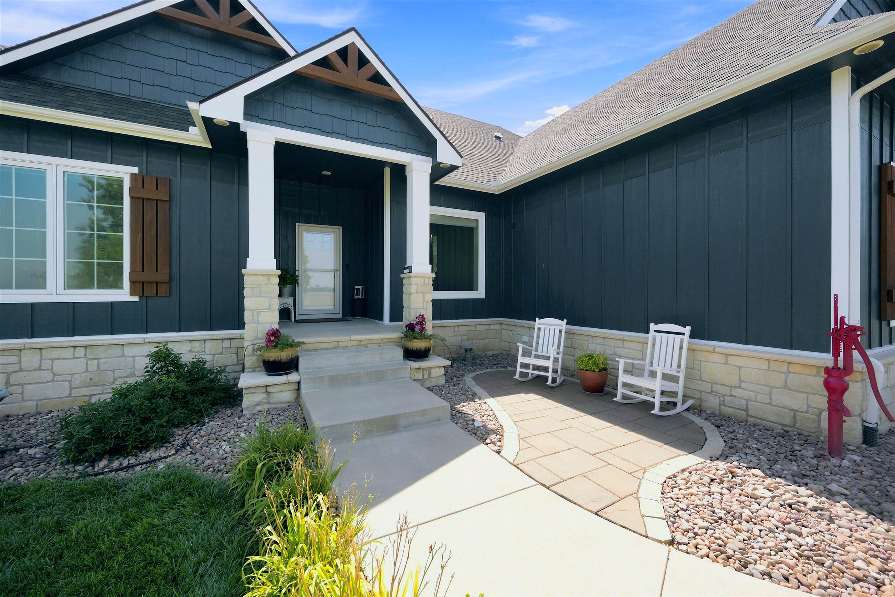 1042 N Lake Road Property Photo 6