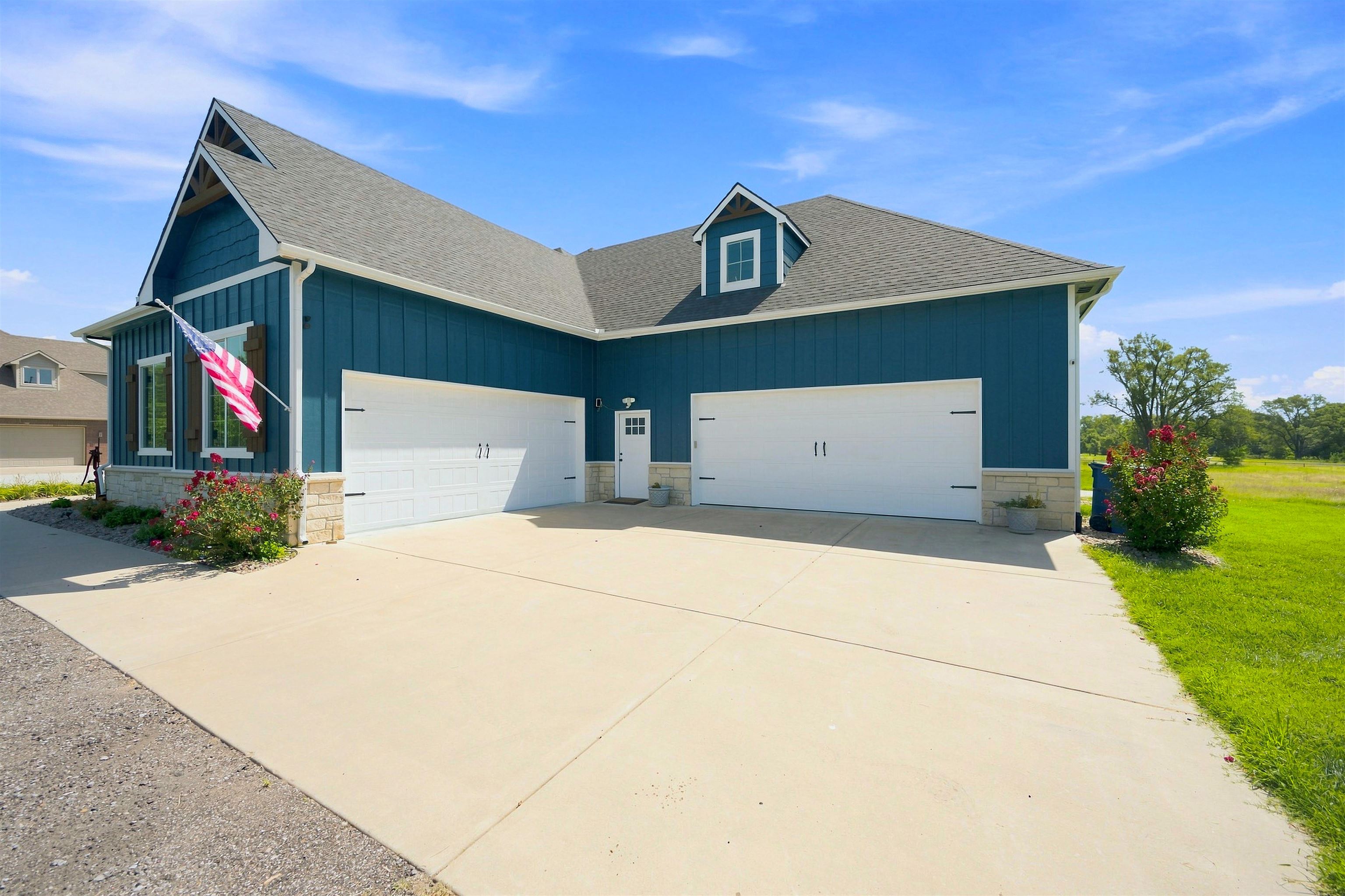 1042 N Lake Road Property Photo 7