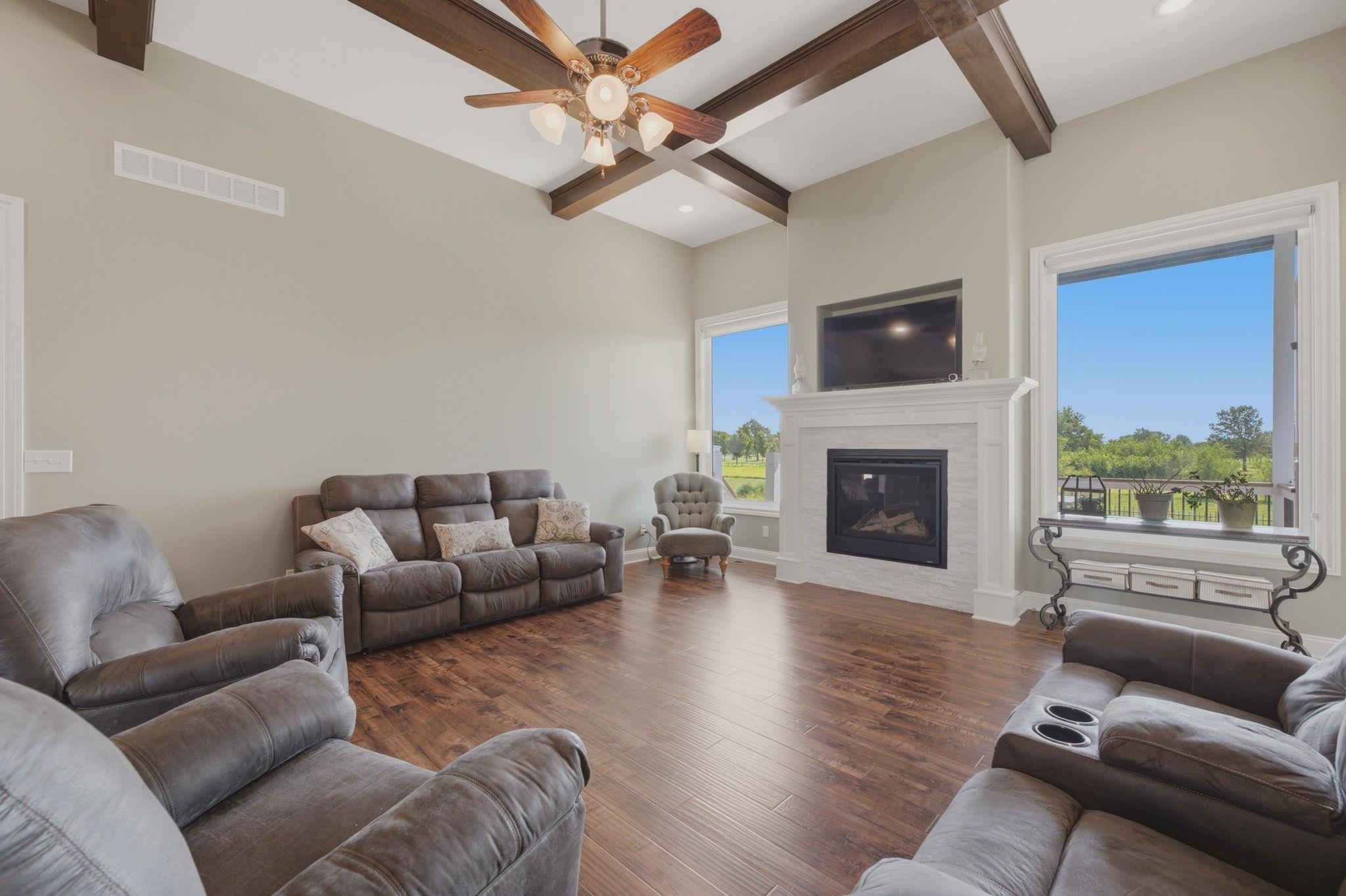 1042 N Lake Road Property Photo 14