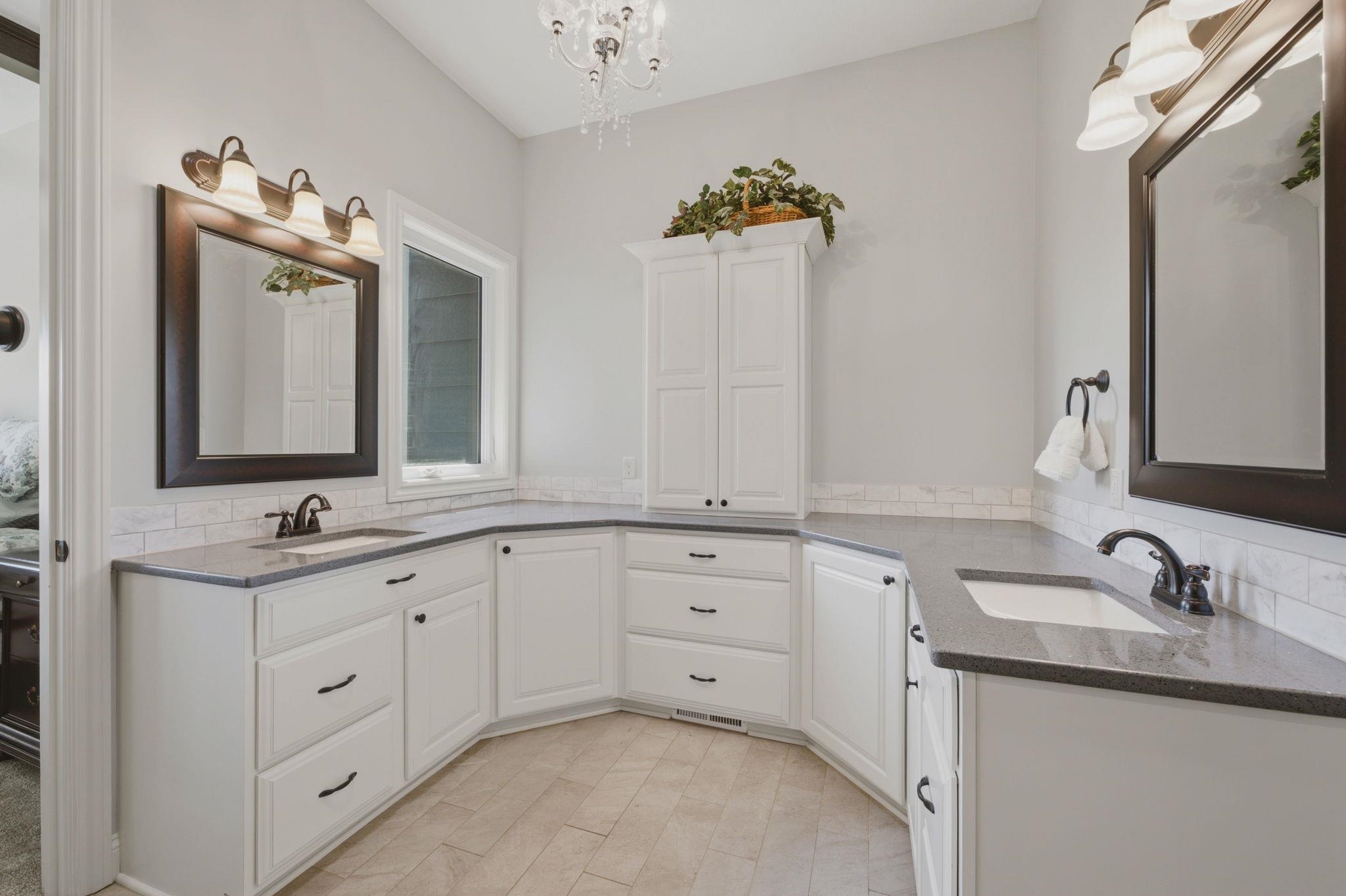 1042 N Lake Road Property Photo 18
