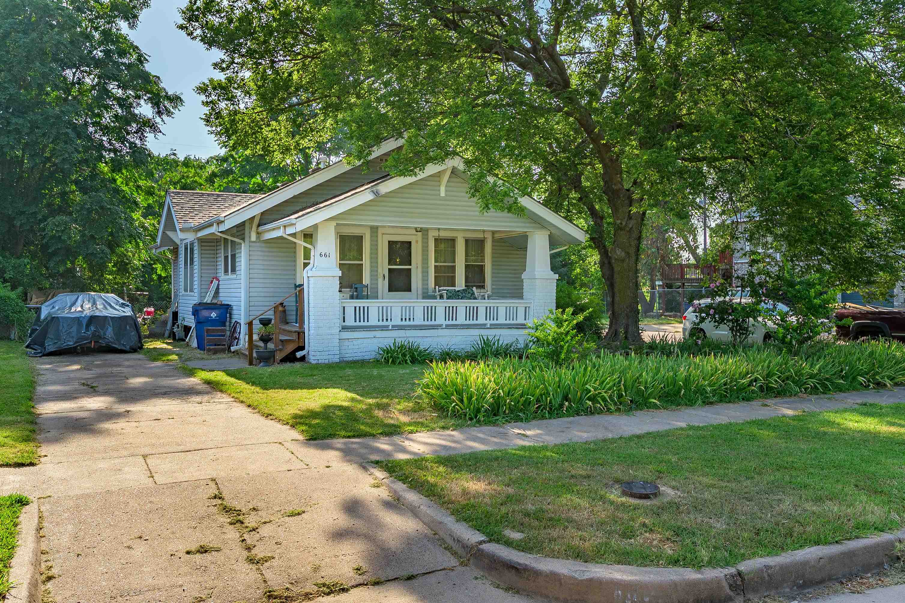 661 N Estelle Ave Property Photo 18