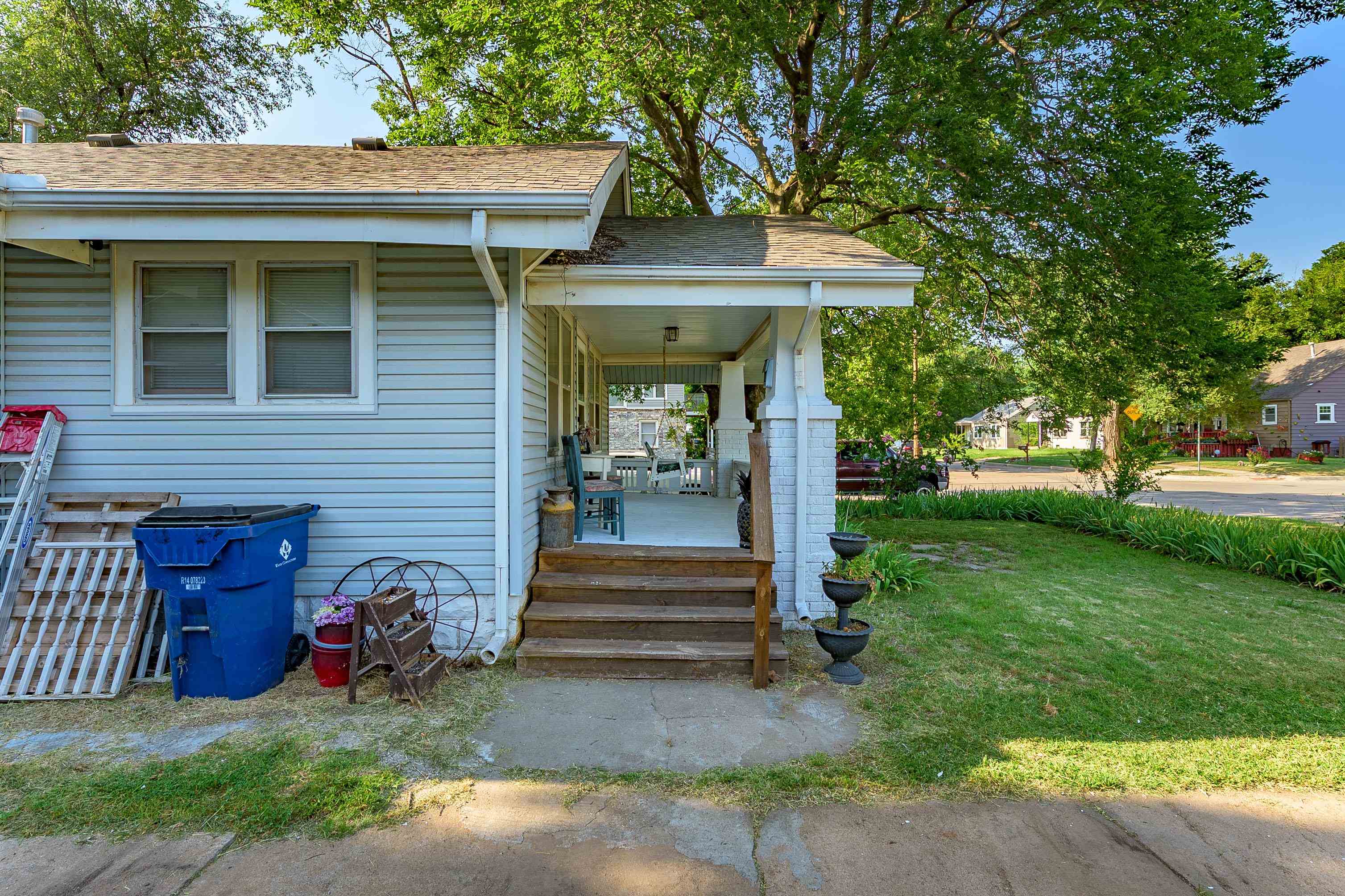 661 N Estelle Ave Property Photo 22
