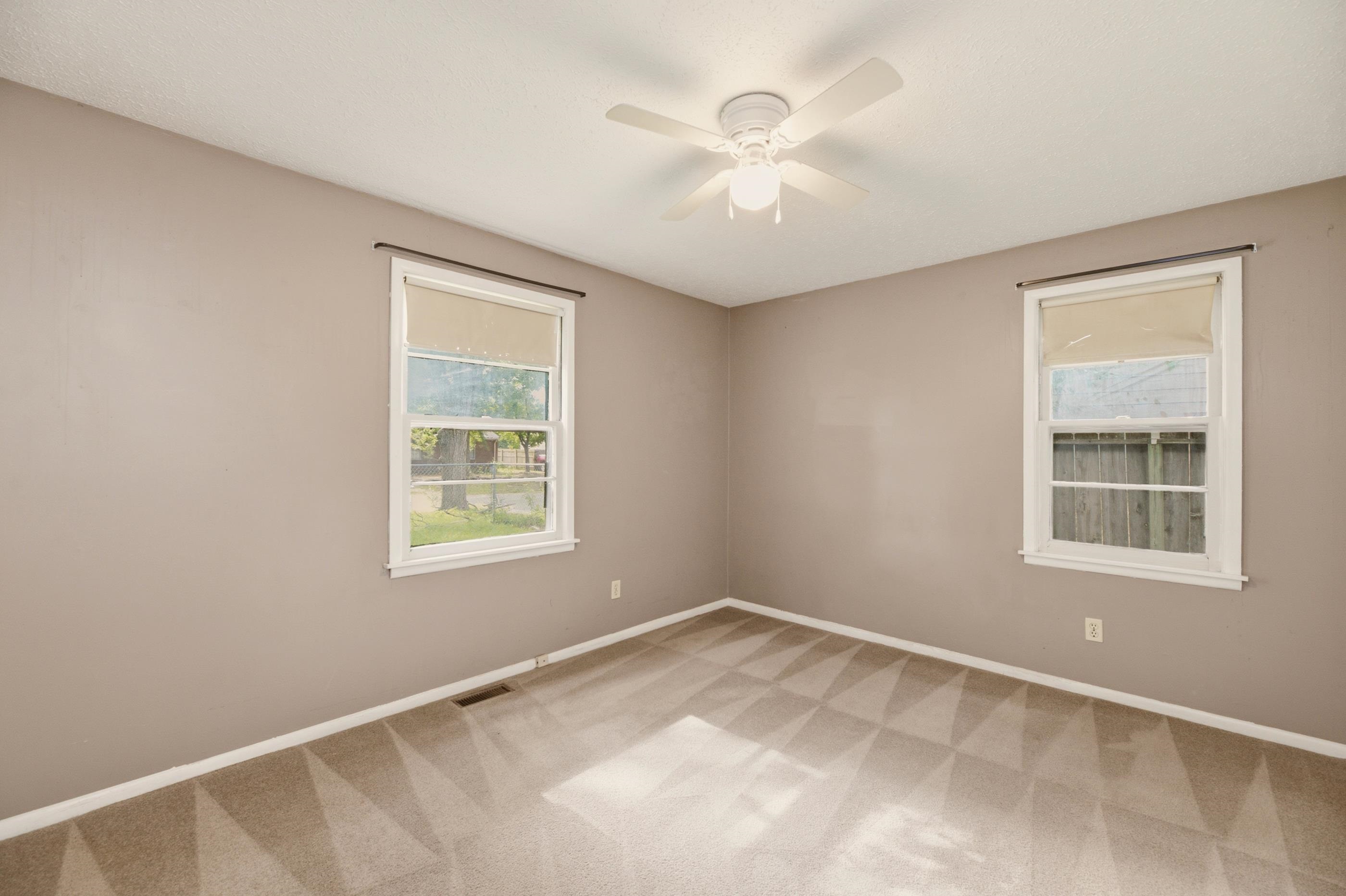 4533 S Oak Ave Property Photo 15