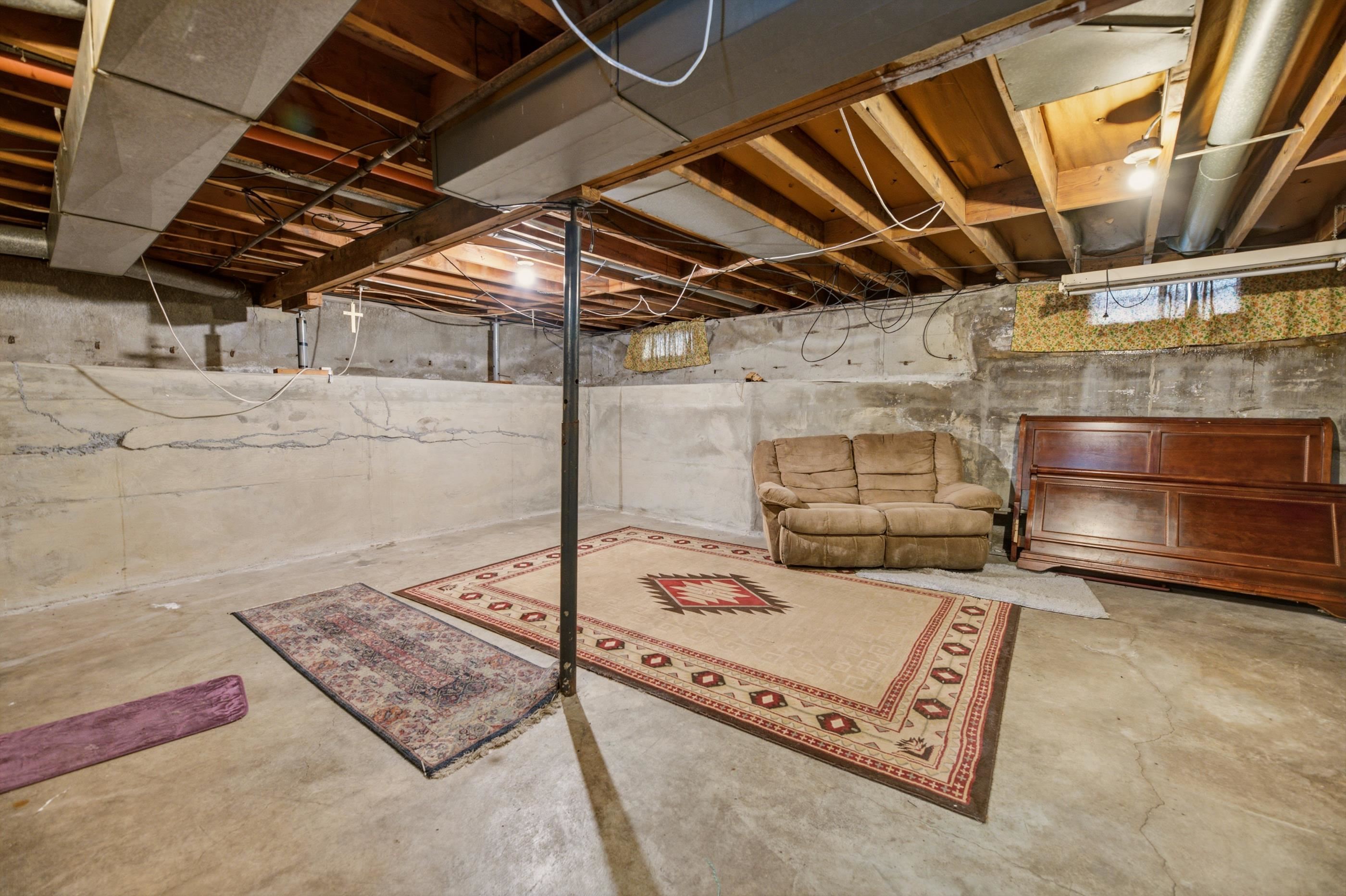 4533 S Oak Ave Property Photo 22