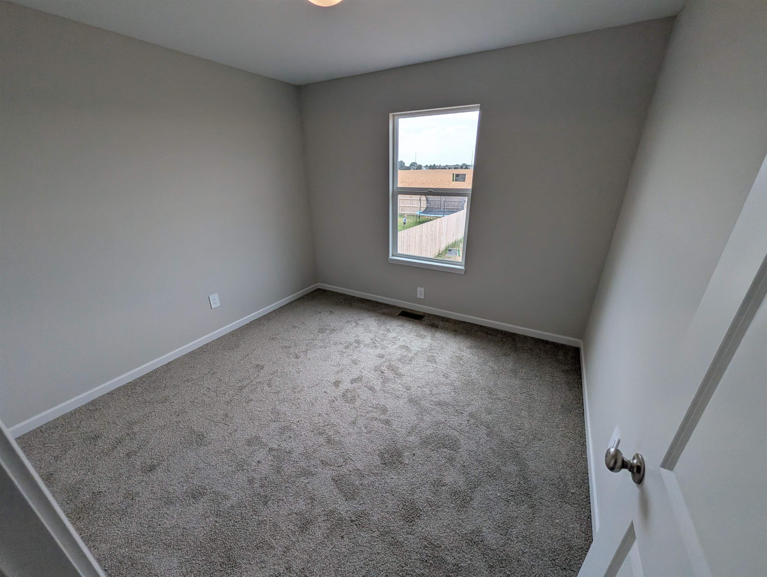 230 Summer Ct Property Photo 7