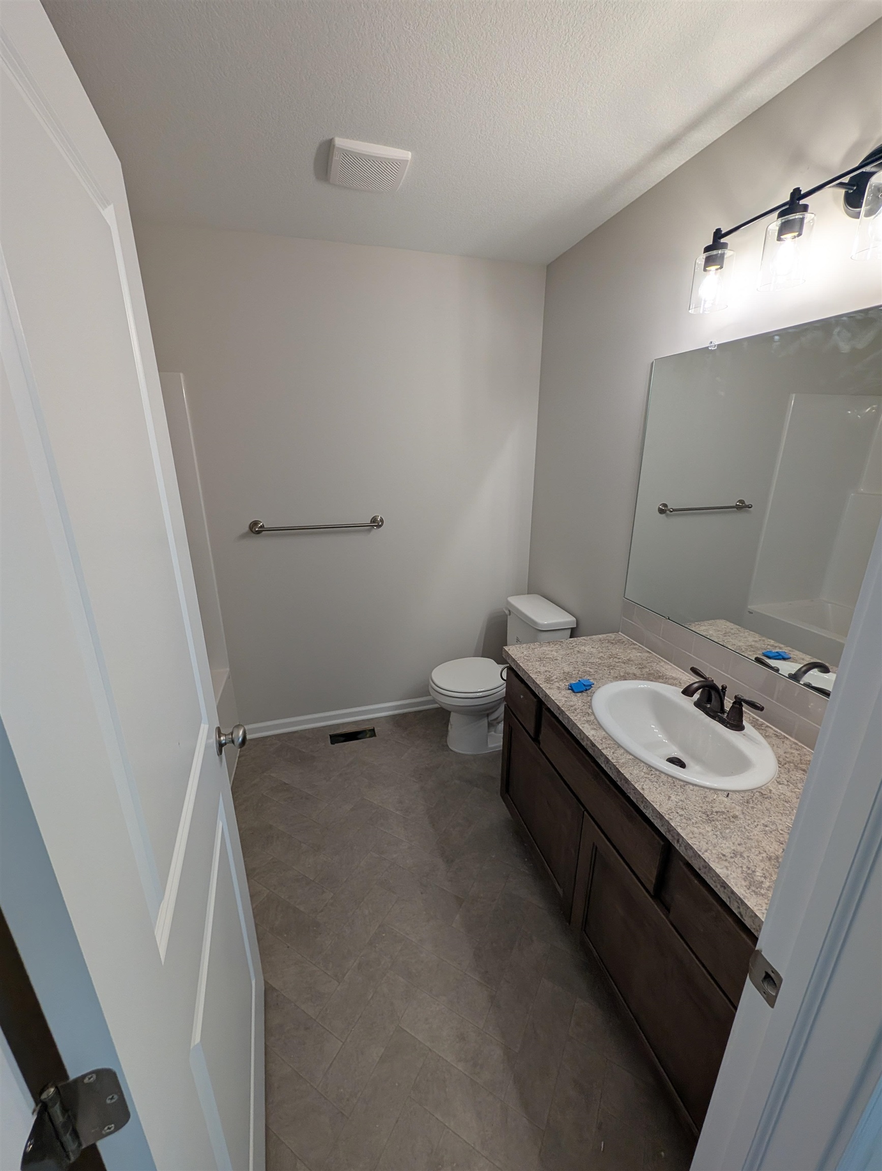 230 Summer Ct Property Photo 8