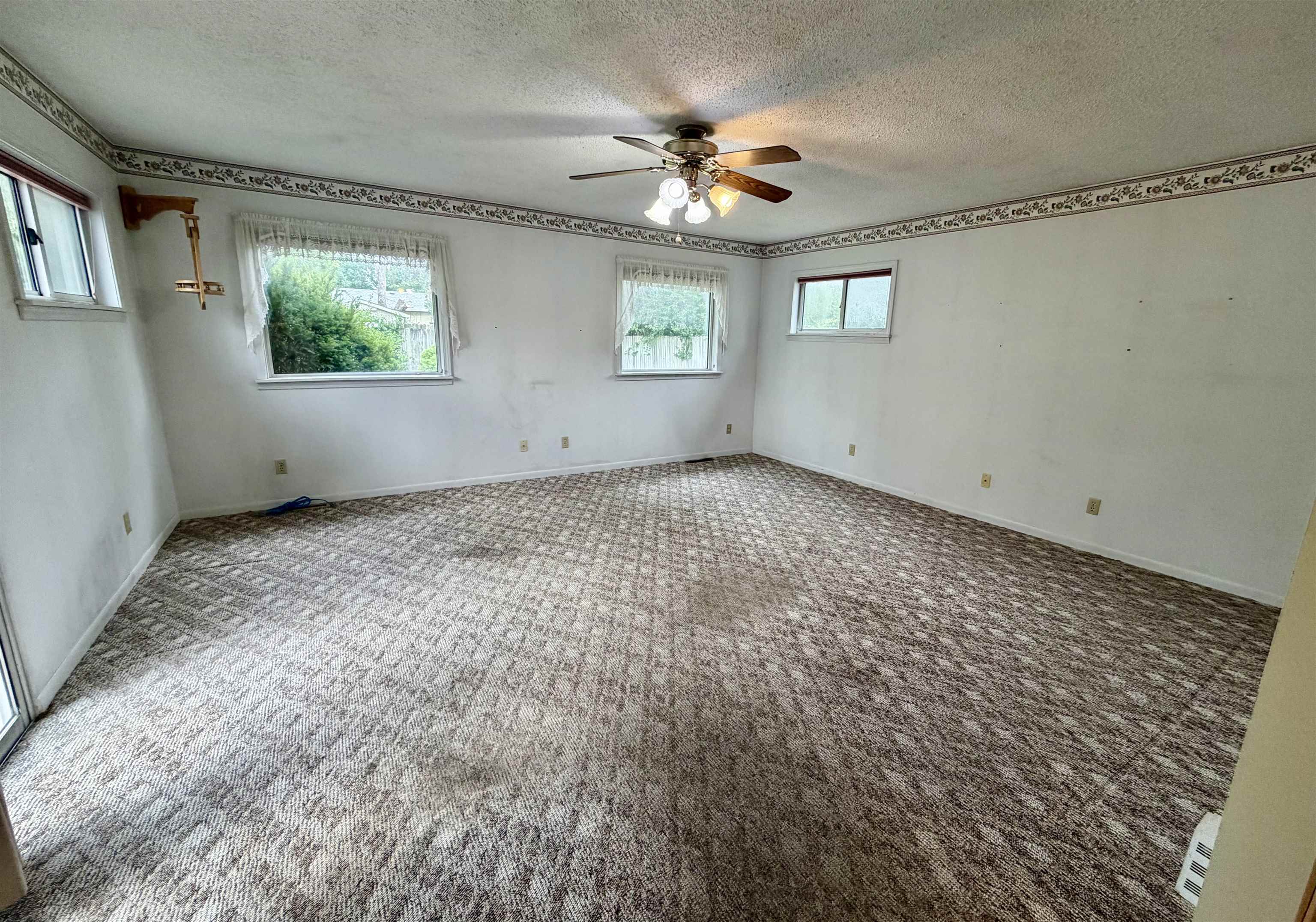 1602 Hickory Property Photo 7