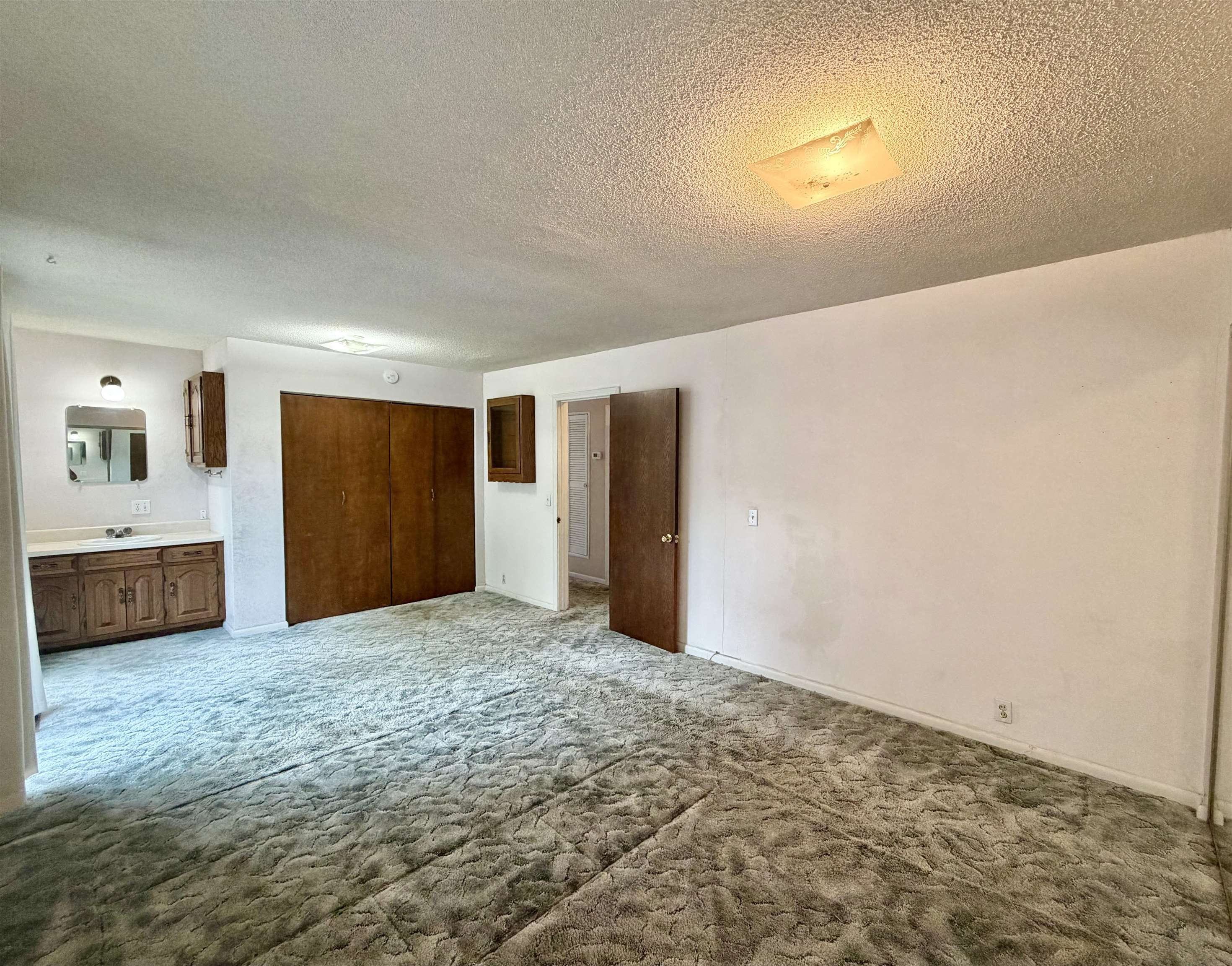1602 Hickory Property Photo 11