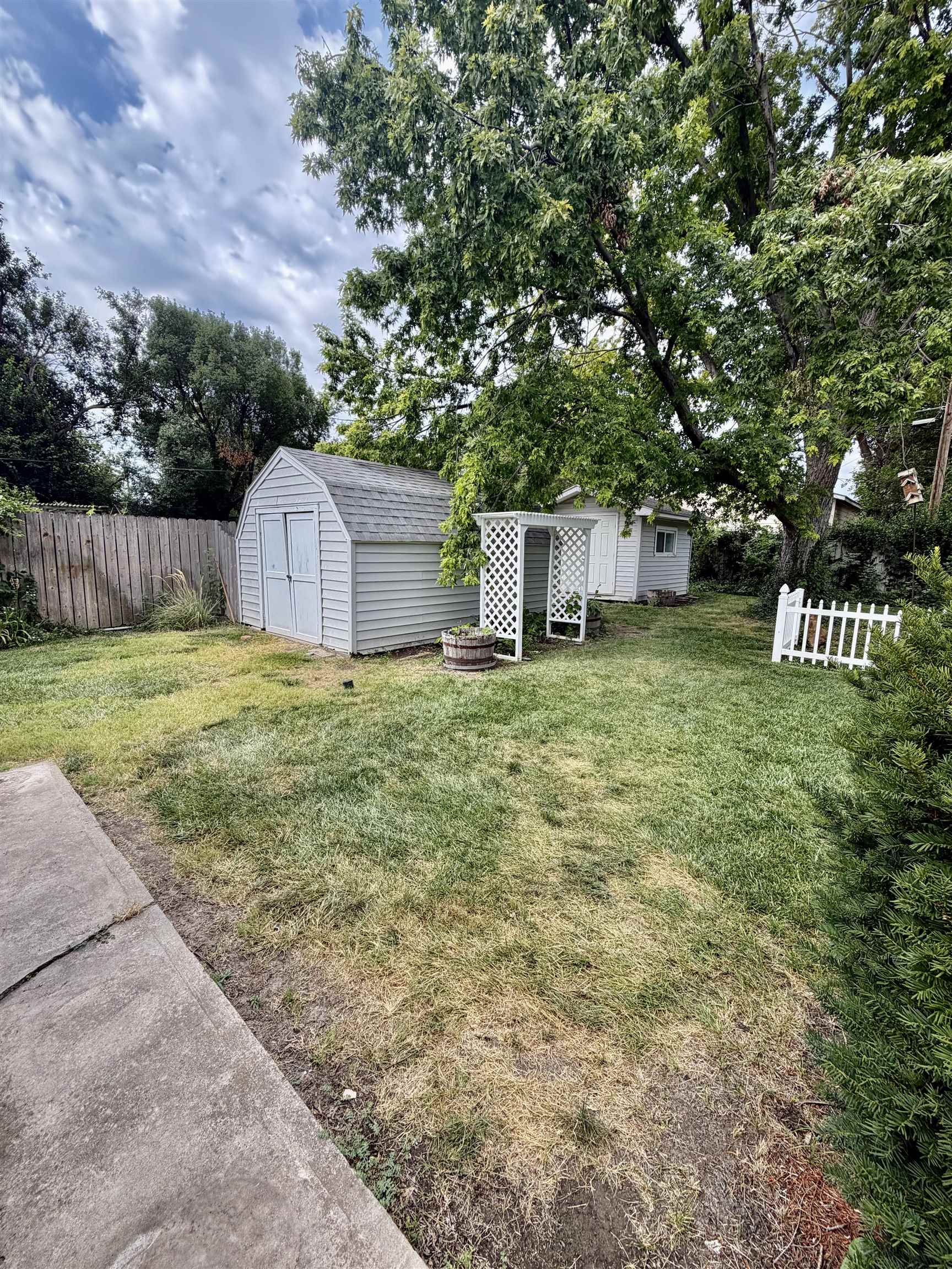 1602 Hickory Property Photo 15