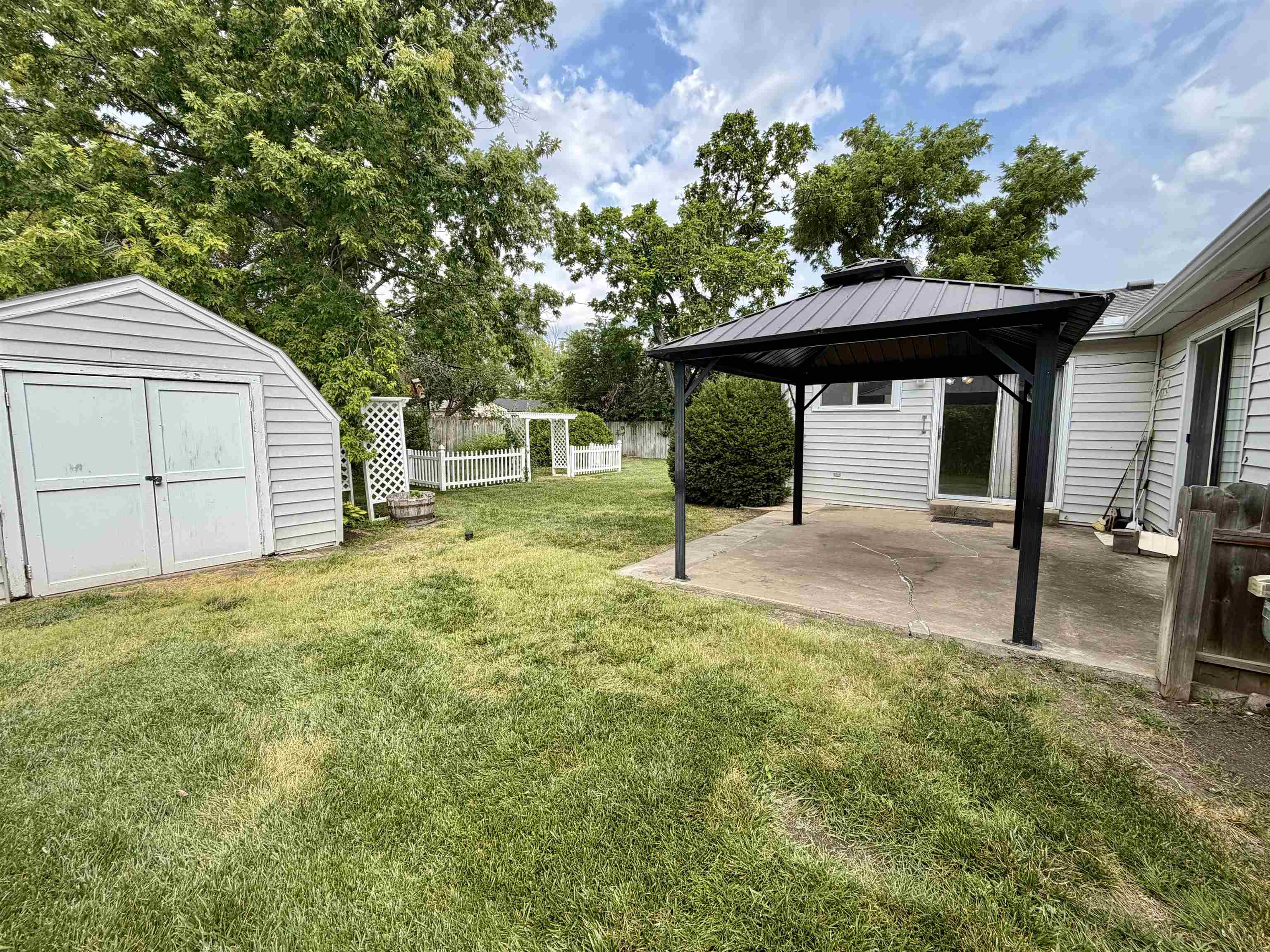 1602 Hickory Property Photo 16