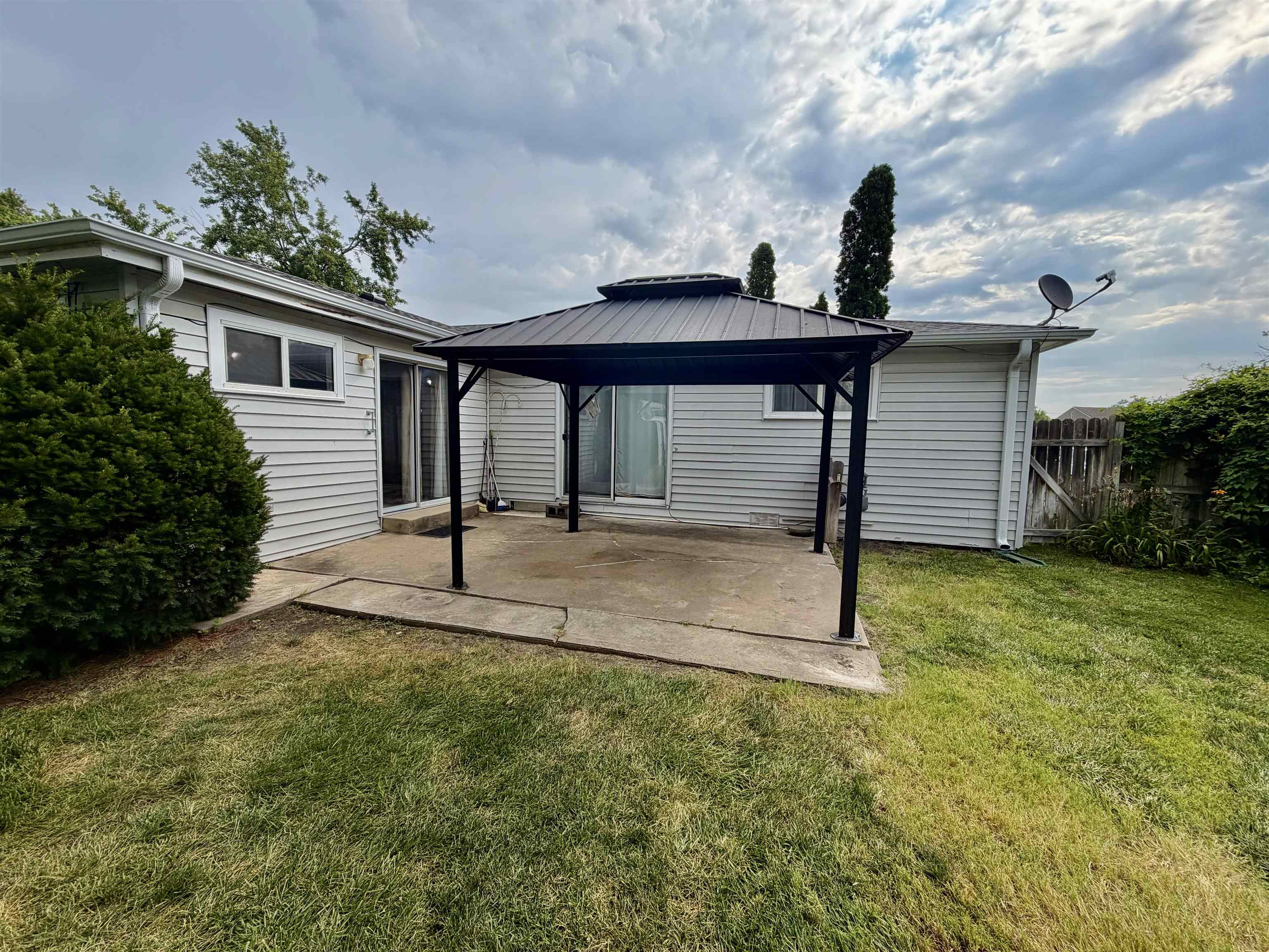 1602 Hickory Property Photo 23