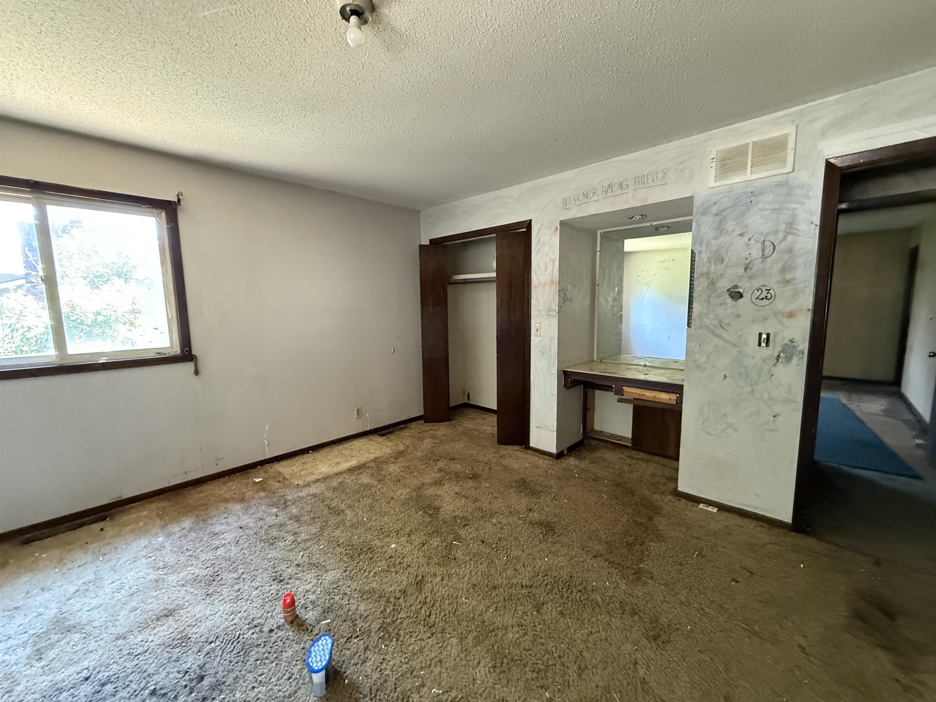 1319 Joyce St Property Photo 5